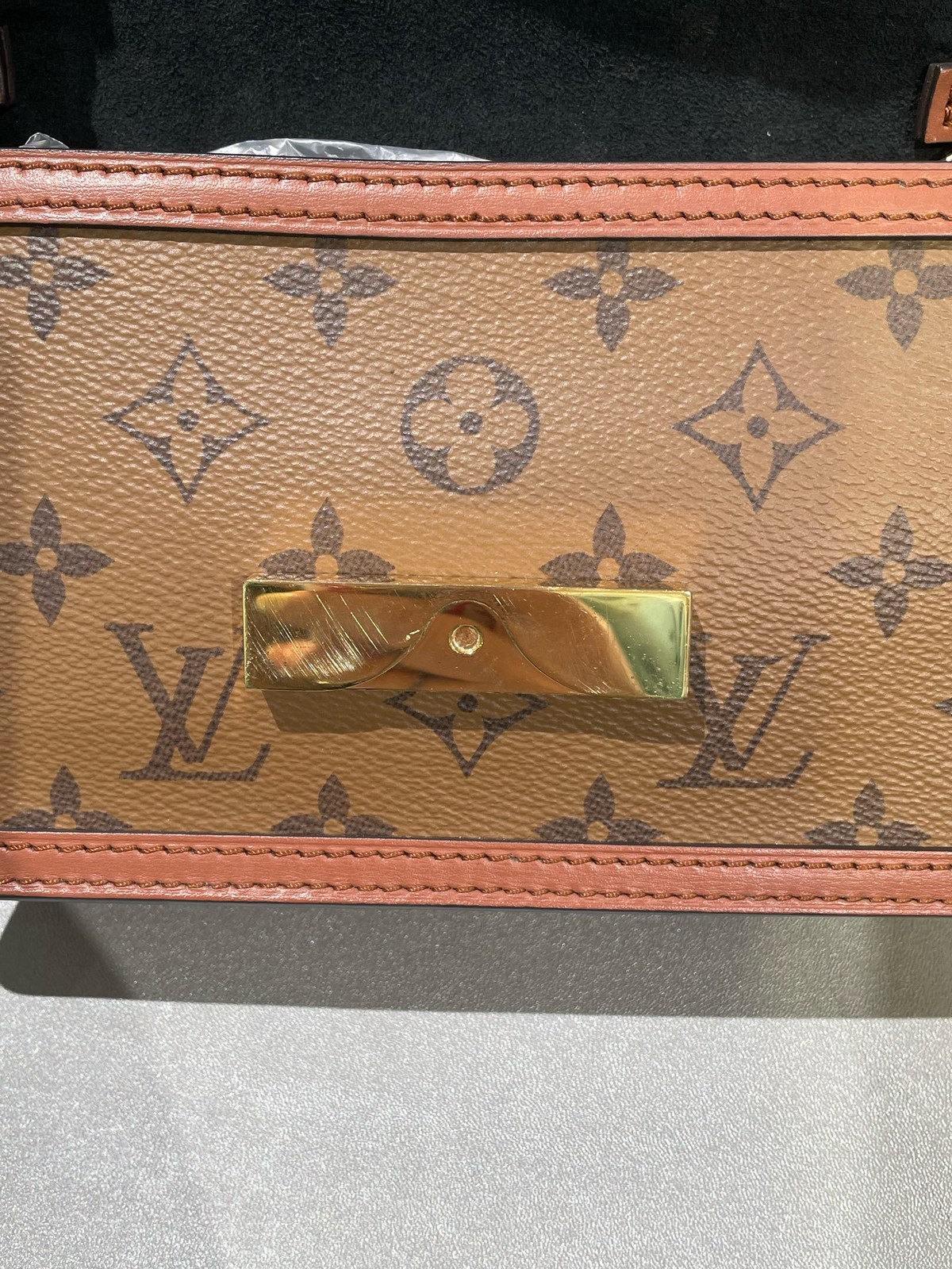Louis Vuitton Pre-Owned Authentic Dauphine Chain Bag M68746 18.5 x 12 x 5