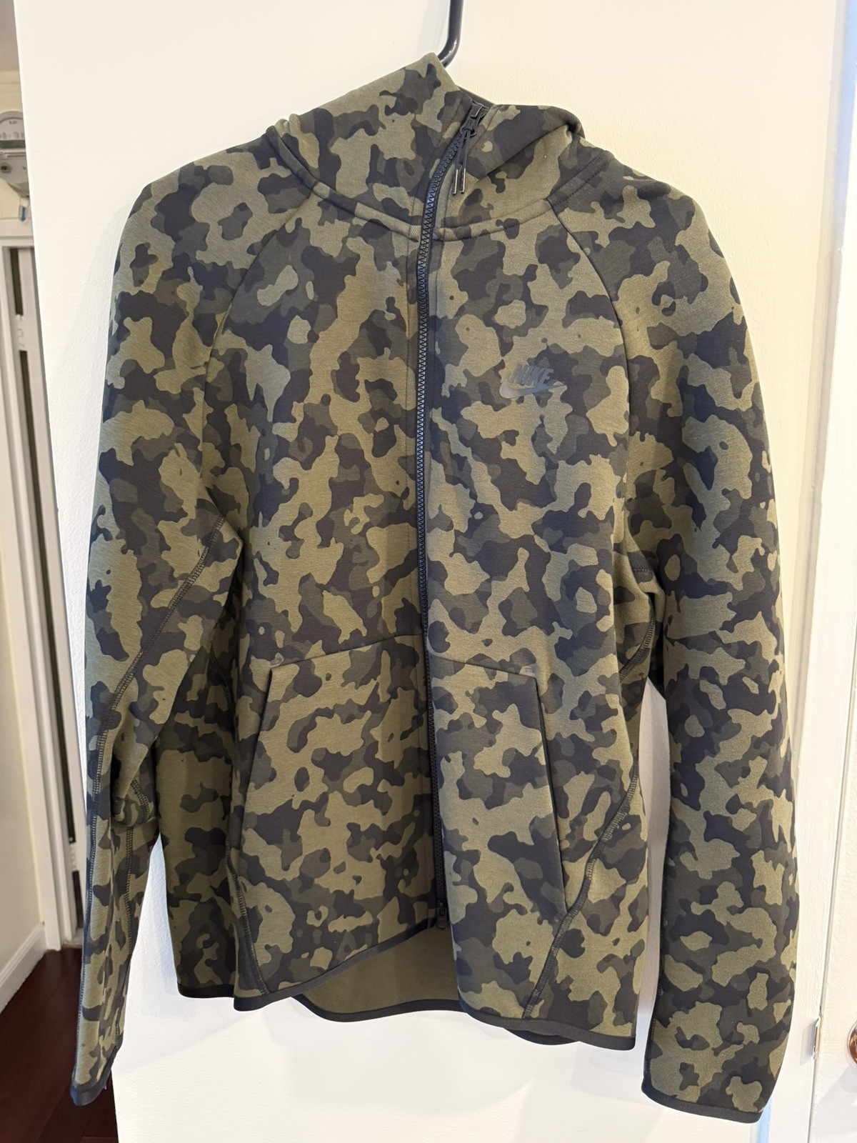 Nike Tech Fleece Full Zip Hoodie Camo Olive Black CJ5975-222 Men’s Medium