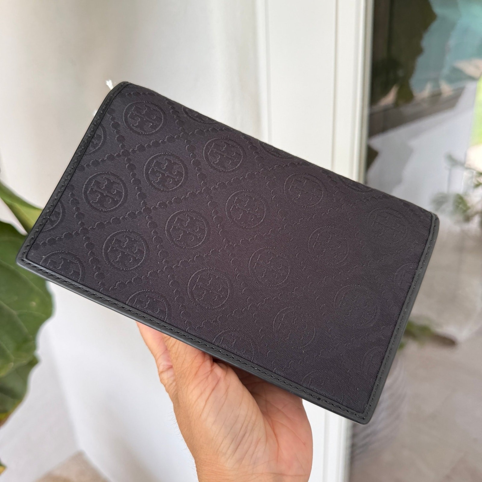 TORY BURCH T Monogram Chain Wallet Crossbody 160487 Black $390