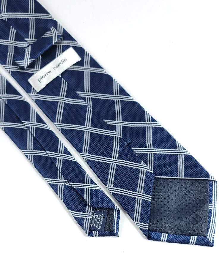 Pierre Cardin Blue Silver Diamond Pattern Neck Tie Classic Length 57″-60.