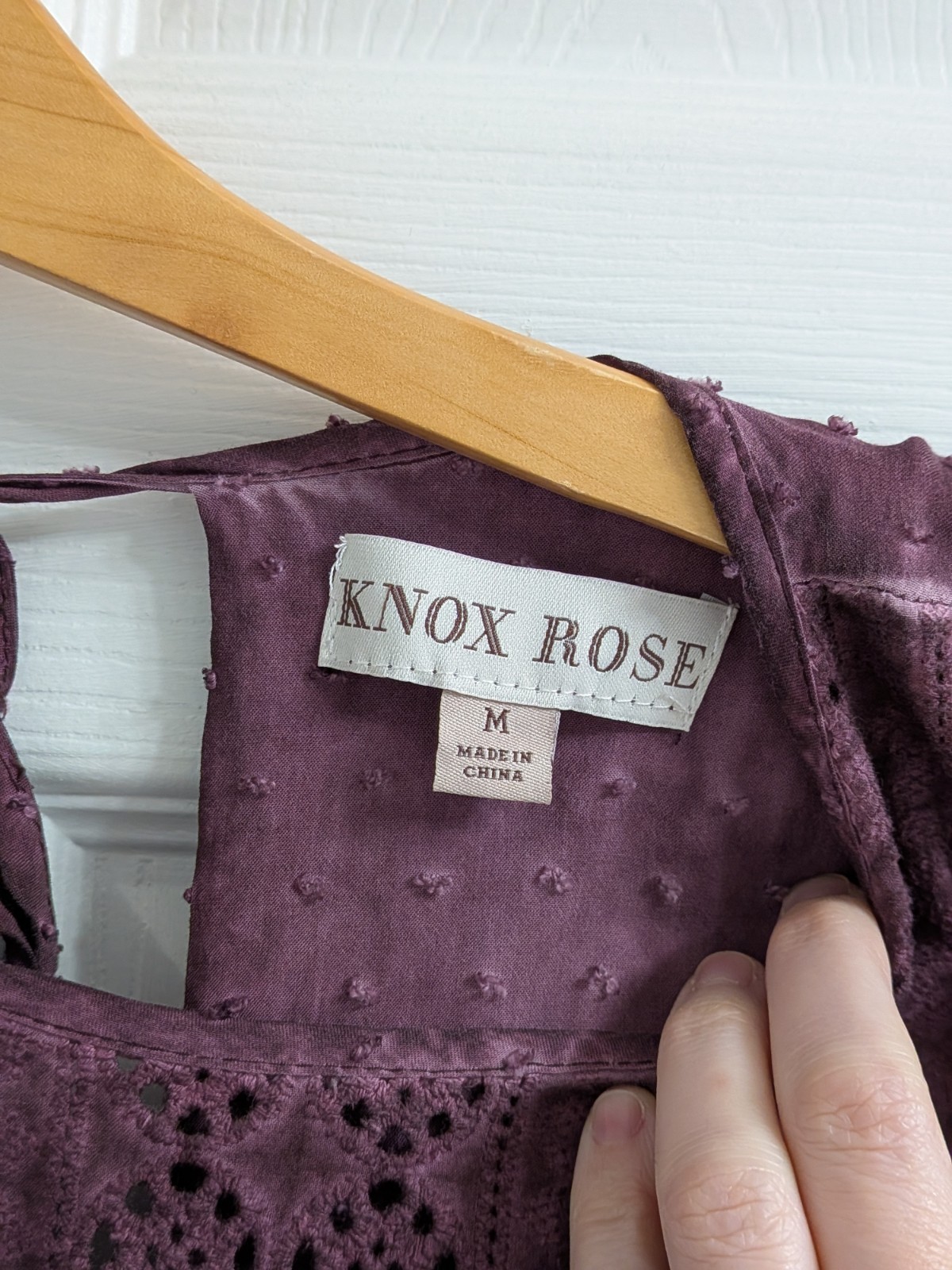Knox Rose Boho Pheasant Blouse Medium EUC Purple Plum Flutter Sleeves Swiss Dot