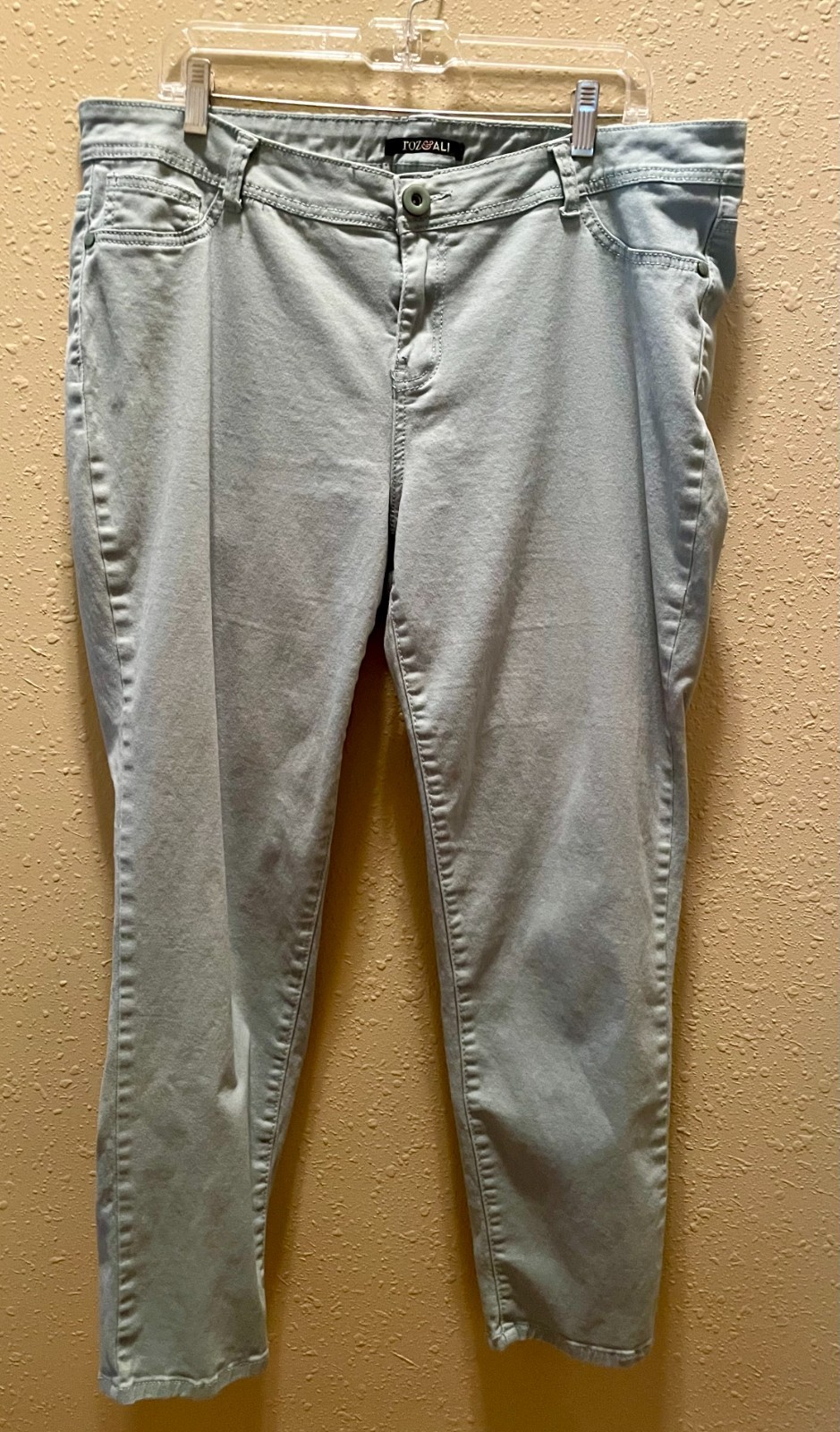 Roz & Ali Pant, Sz 14W