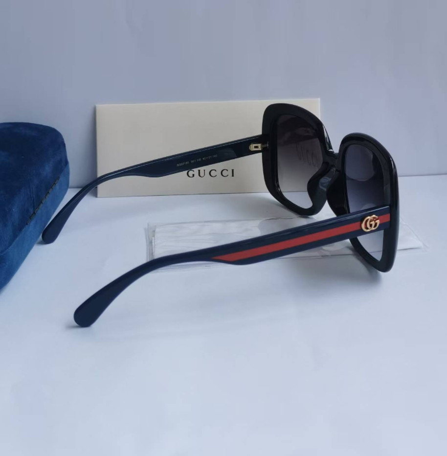 Authentic Gucci GG0714S 001 Black Blue Red Stripe Grey Sunglasses 55mm