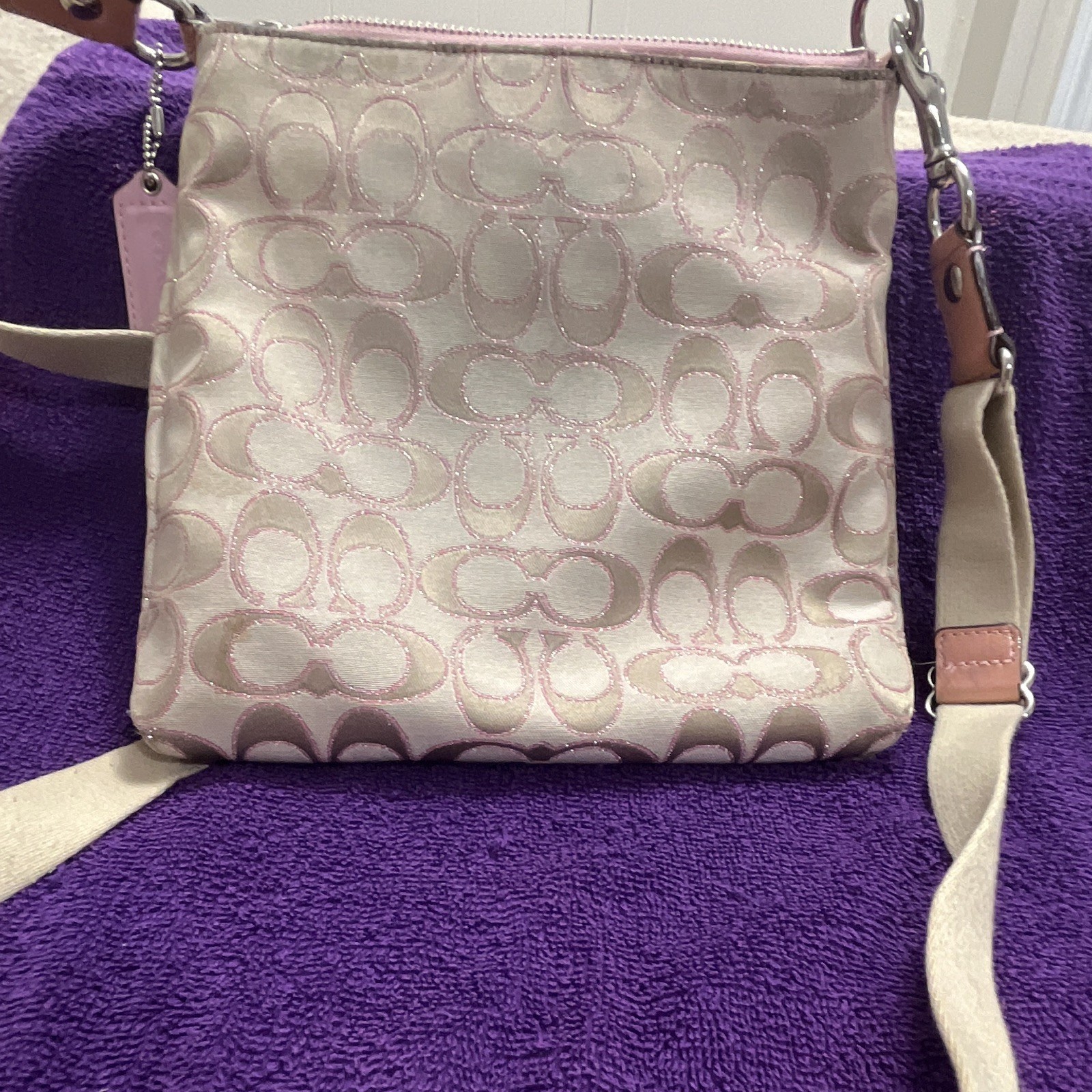 Coach Poppy Signature Logo Crossbody Bag Beige/Pink, Silver Hardware, Zip