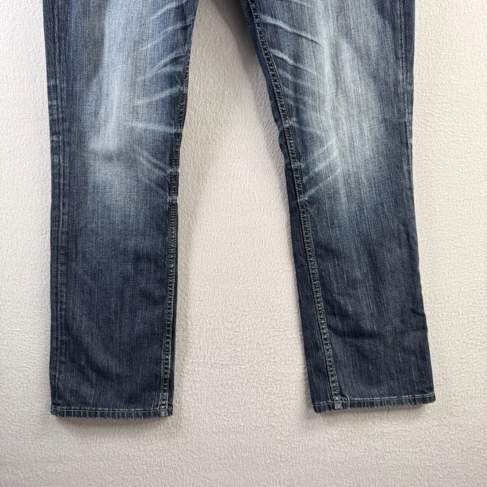 Buckle BKE Jeans Mens 34R (Fits 35×31) Blue Denim Derek Straight Leg SEE DETAILS