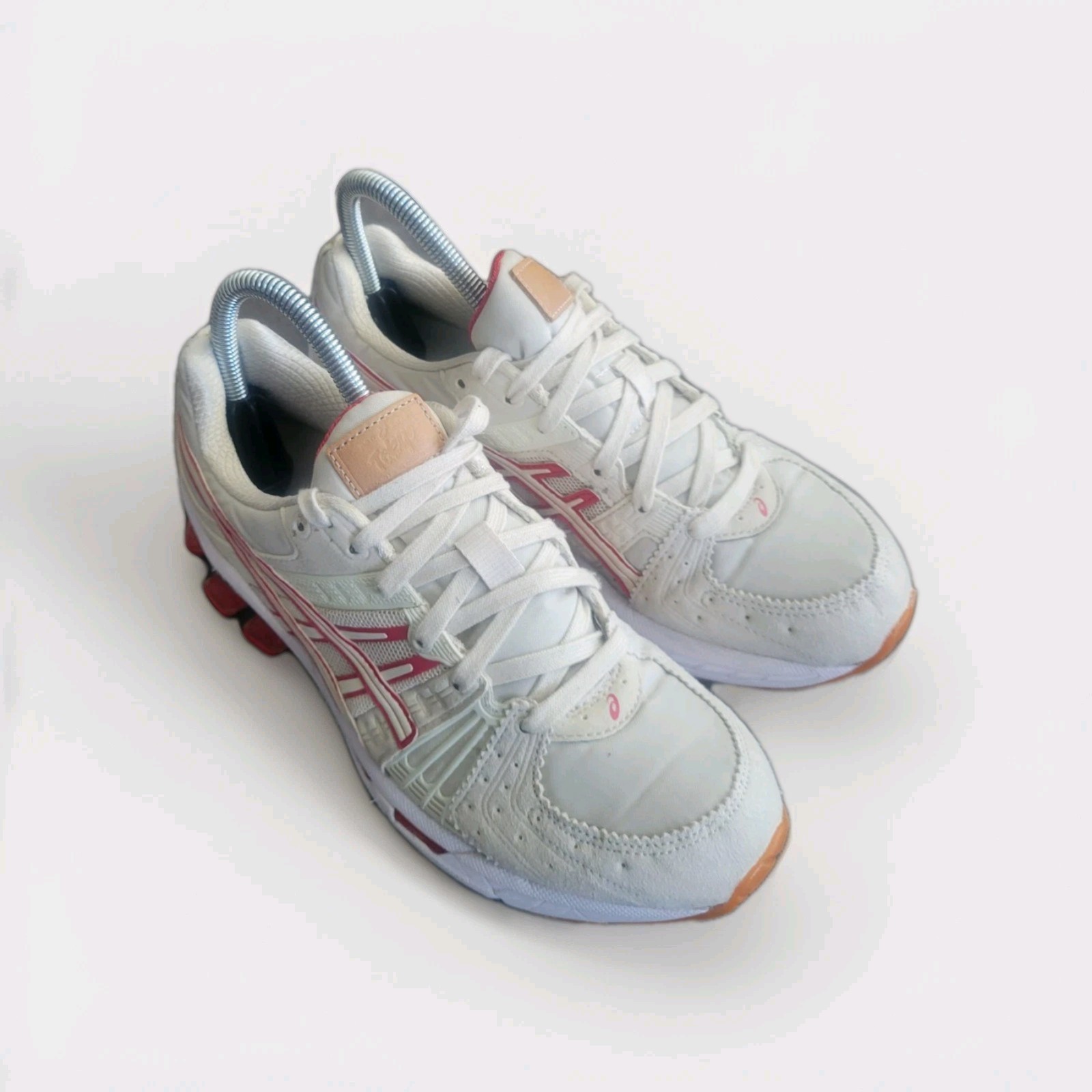 Womens size 8 – Asics Gel-Kinsei OG Low Running Shoe Birch Cream Red 1022A224