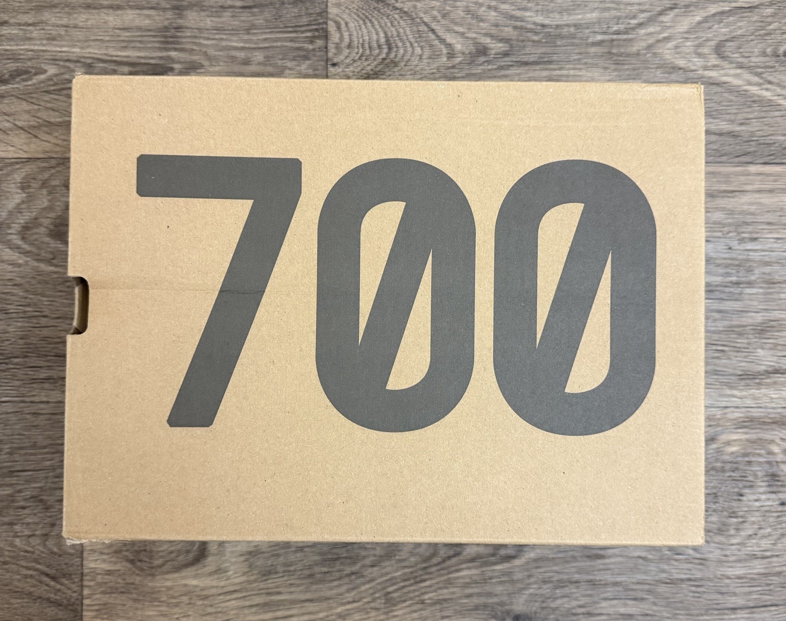 Adidas Yeezy Boost 700 Enflame Amber GW0297 Men’s Size 5 EUC With Box