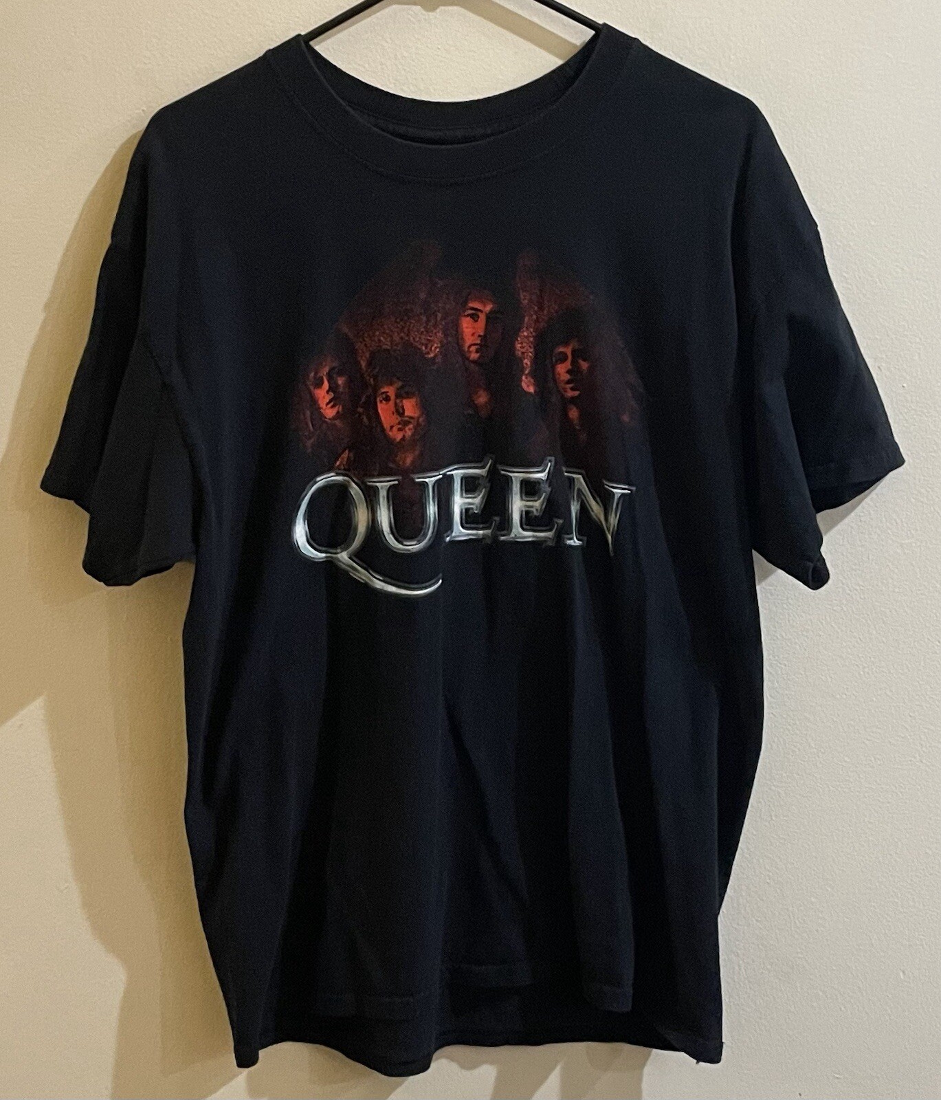 Queen Officially Licensed Official Merch Men’s Band T-Shirt L Large Black