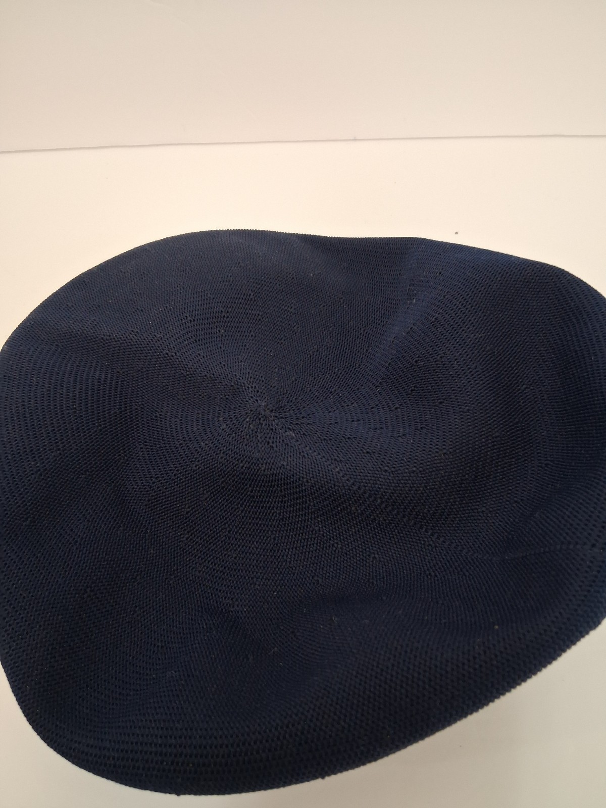 Kangol Men’s Navy Flat Cap Hat Solid Pattern Kangaroo Logo Lightweight Size L