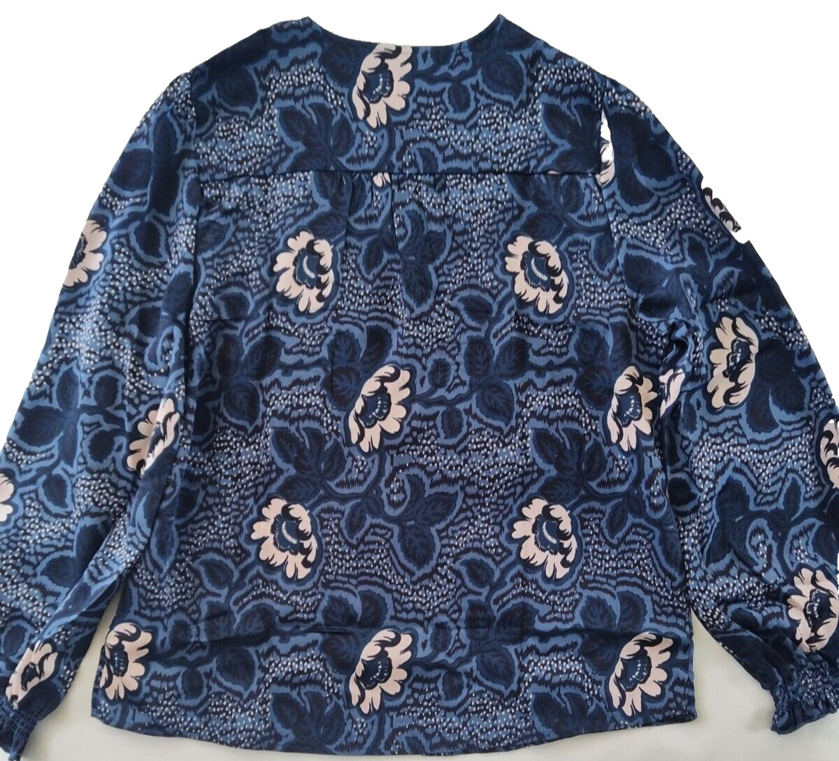 Ted Baker Women’s Keyhole blouse size m blue