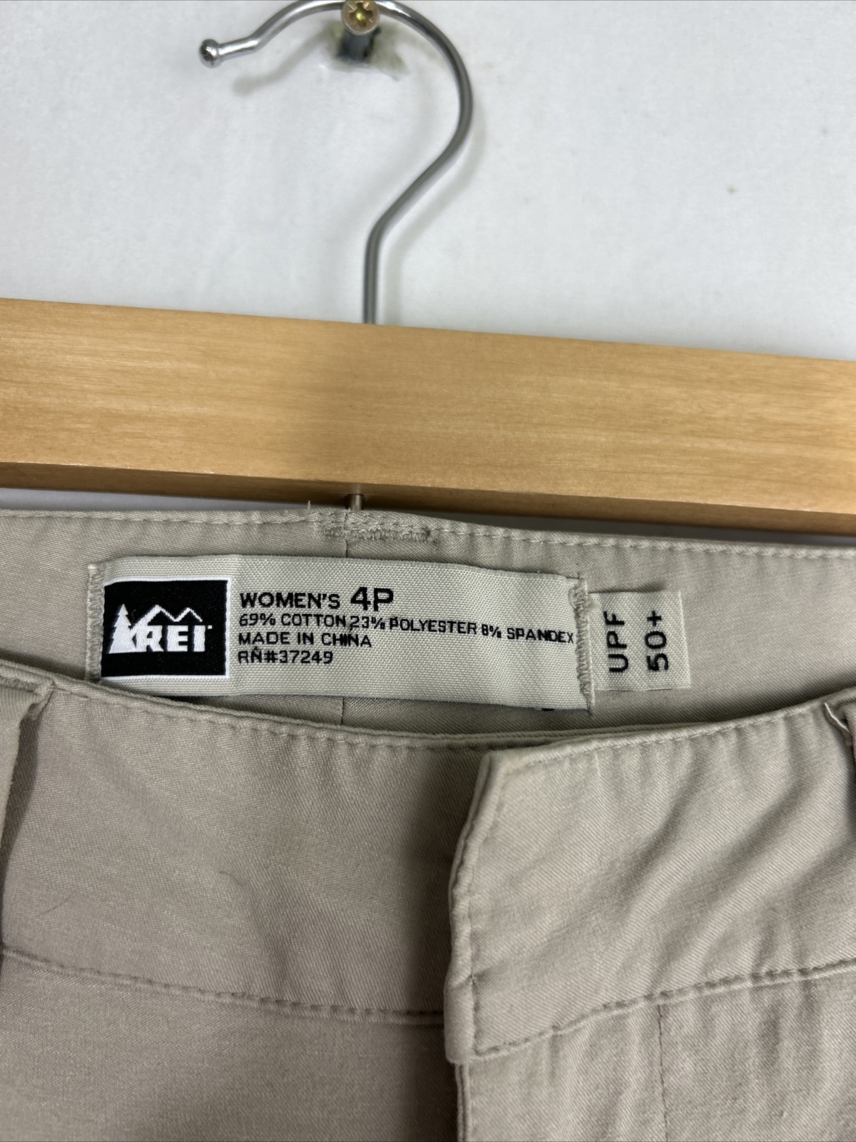 Rei Womens 4 Petite Beige Cargo Pants Upf 50+ 31×28 Cotton Blend