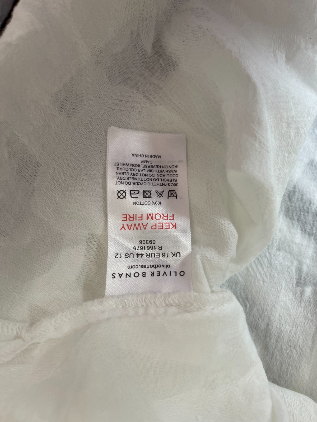 Oliver Bonas oversize blouse top 16 VGC shirt woven print pattern white