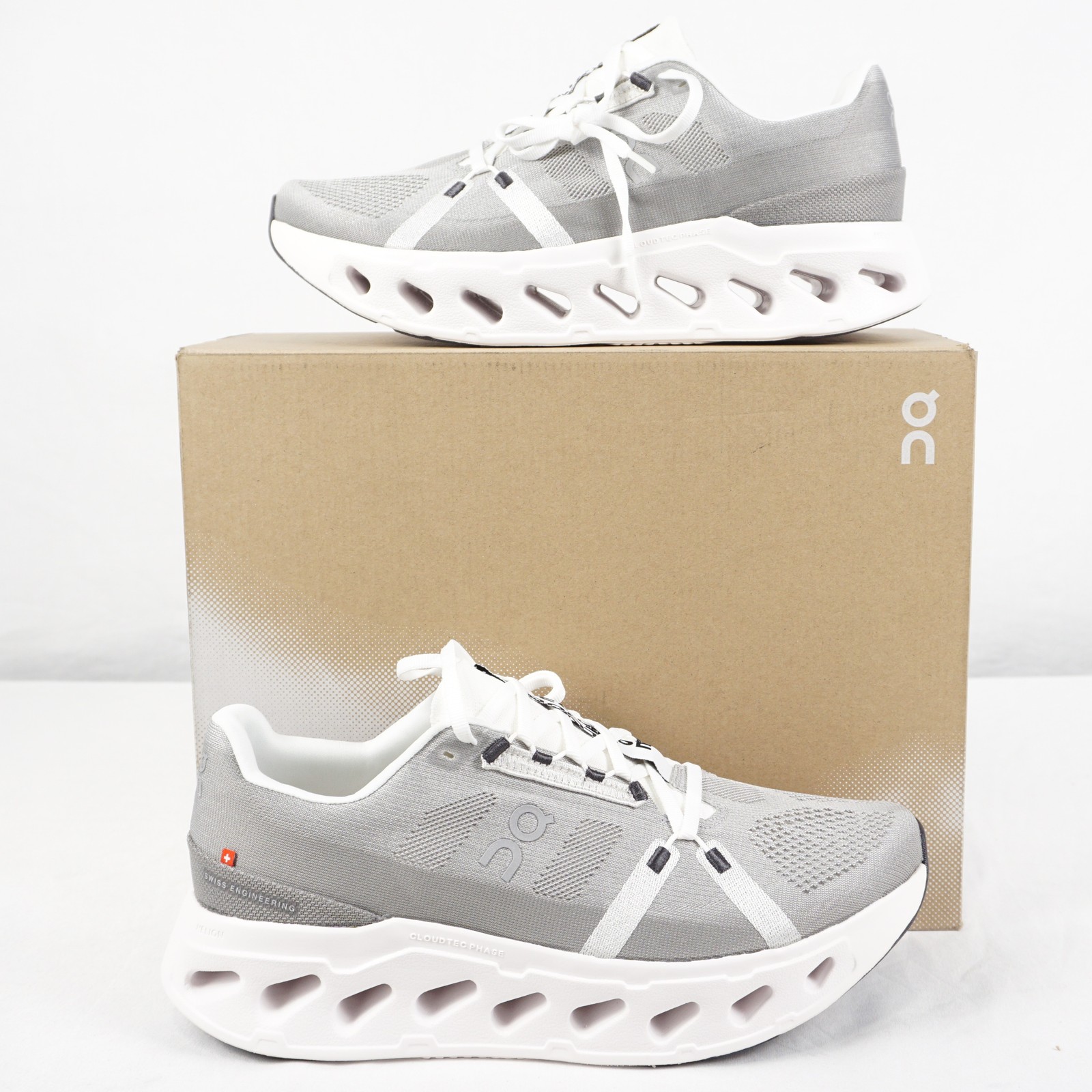 On Cloudeclipse Running Sneakers In Alloy/White – Men’s Size 12 (3MD30092547)
