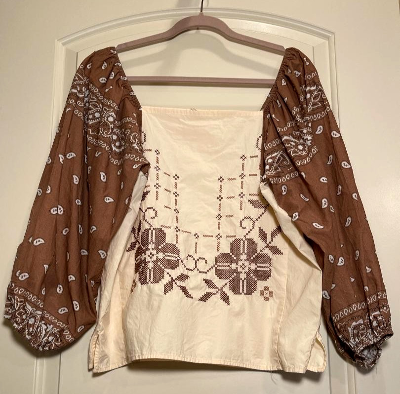 Layerz Clothing Womens Cream/Brown, Cross stitch/bandana sleeve blouse XS