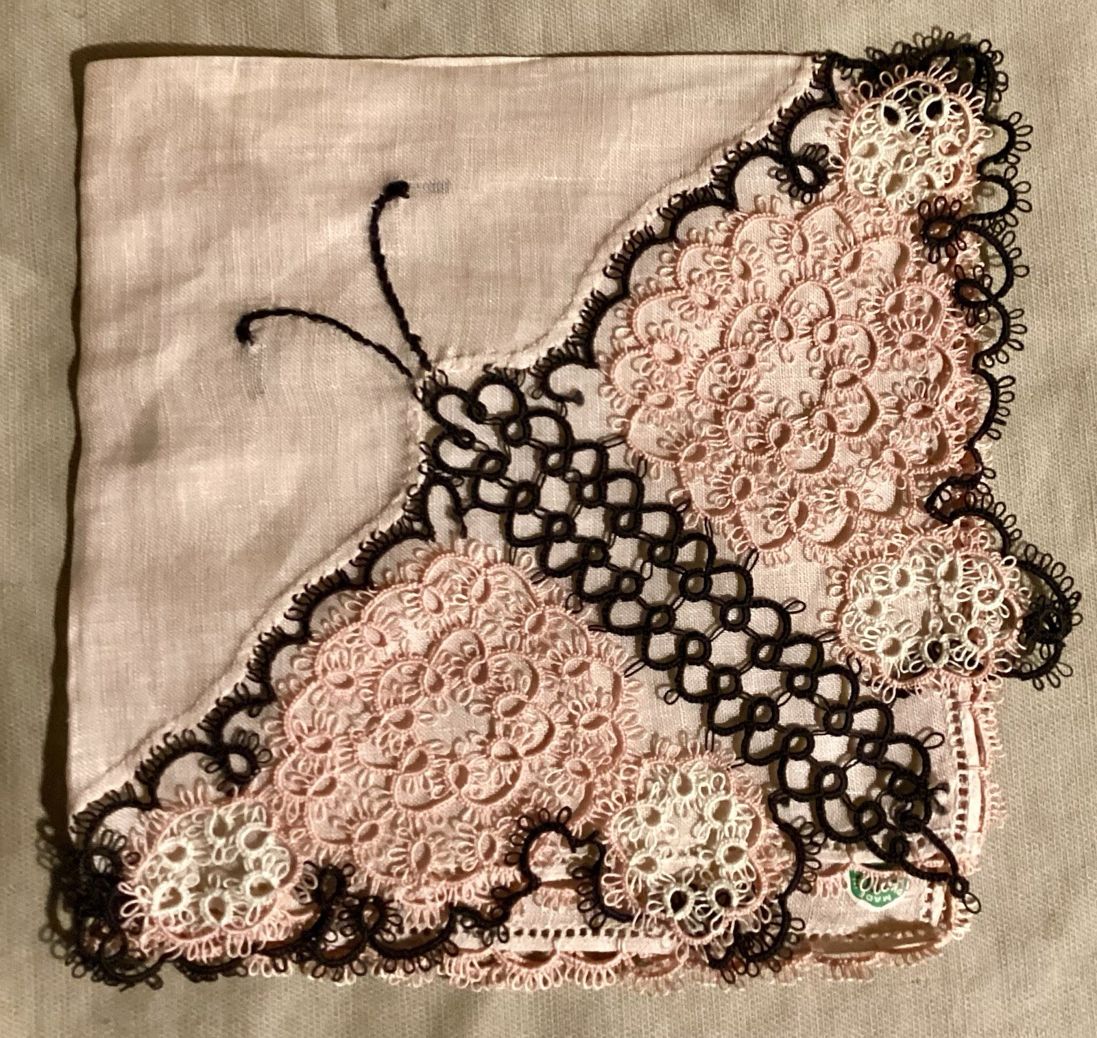 Tatted Big BUTTERFLY Linen Hankie PINK + BLACK Unused 1950’s