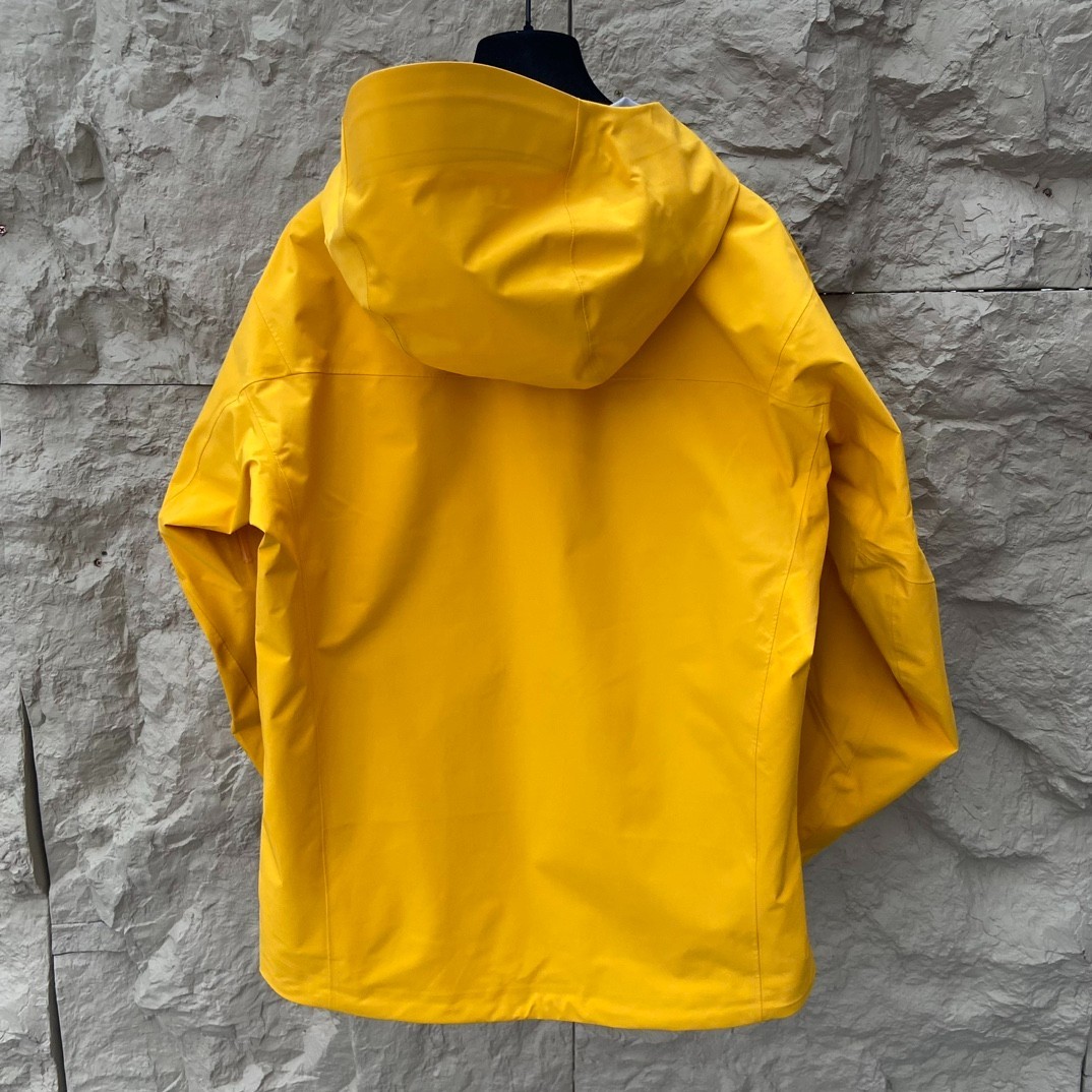 Arcteryx Alpha SV winter Jacket Men’s light Yellow Size M new