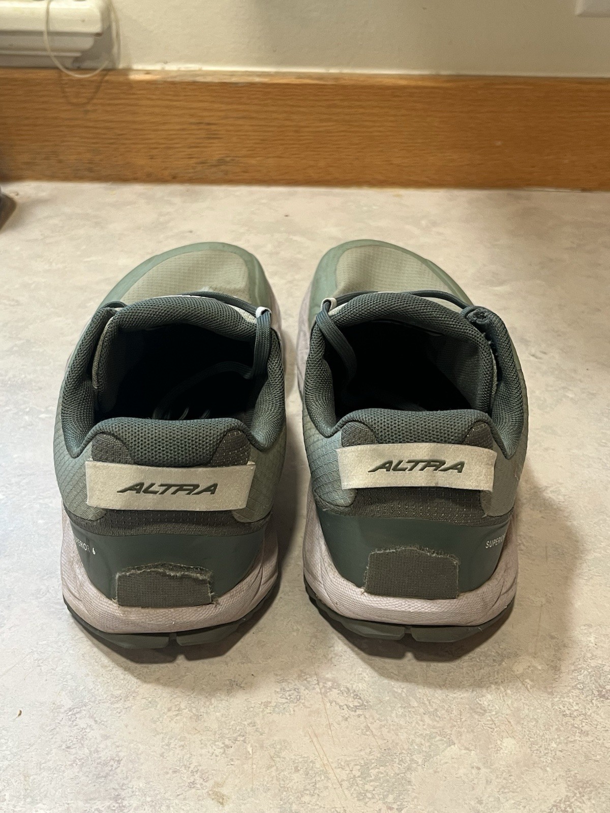 Altra AL0A82CM330 Superior 6 Running Athletic Fashion Sneaker Green Women 9.5