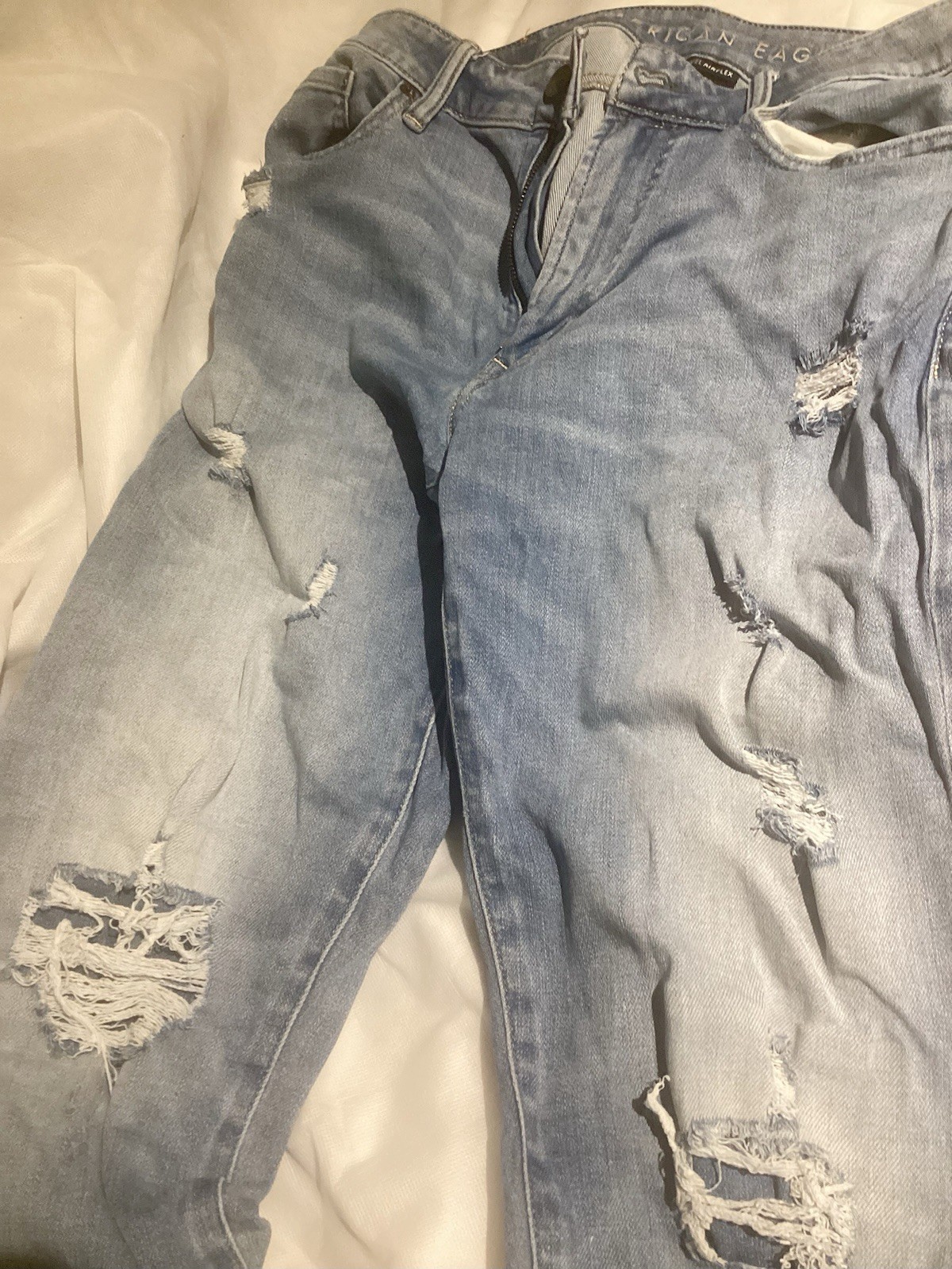 American Eagle Men’s Next Level Air Flex Slim US 33×32–Light Blue -Distressed