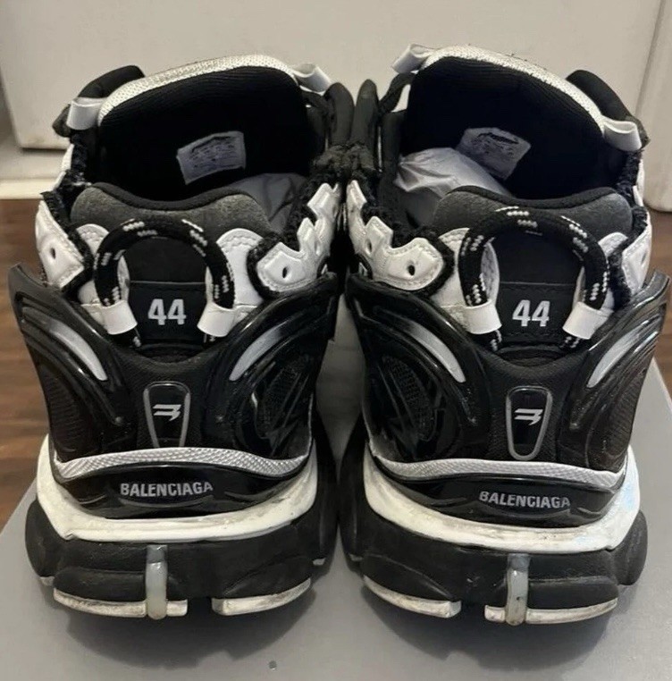 Balenciaga Runner Men’s Low Top Lace Up Athletic Sneakers Black/White