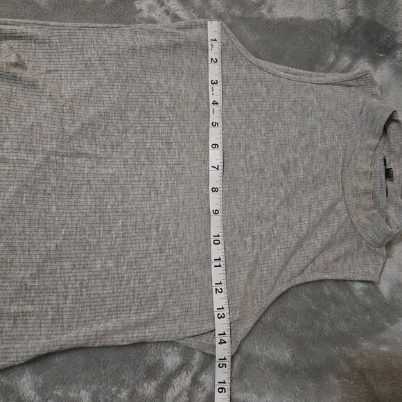 Ambiance Gray Mock Neck Ribbed BodySuit – Size Medium