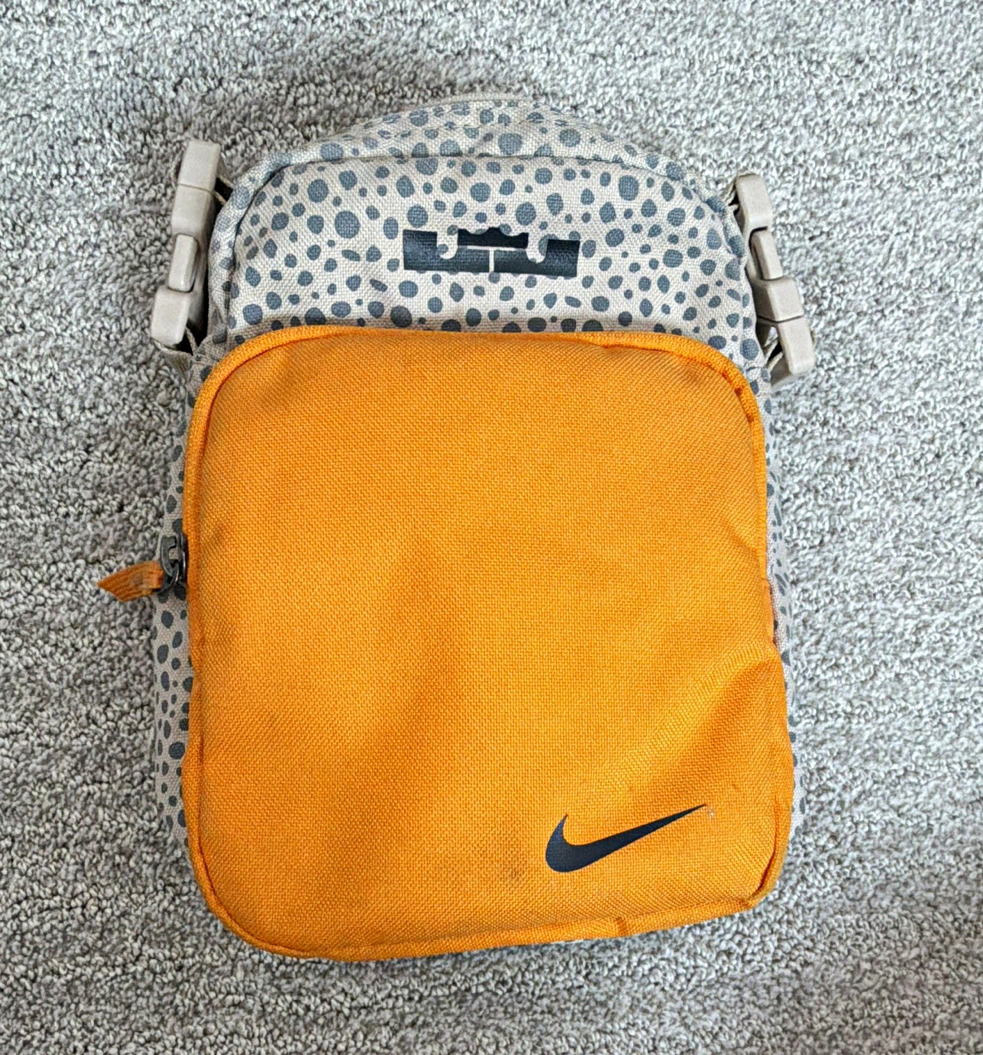 Nike Small Crossbody Bag Polka Dot Gray/Orange Zip, Adjustable Strap, Pockets