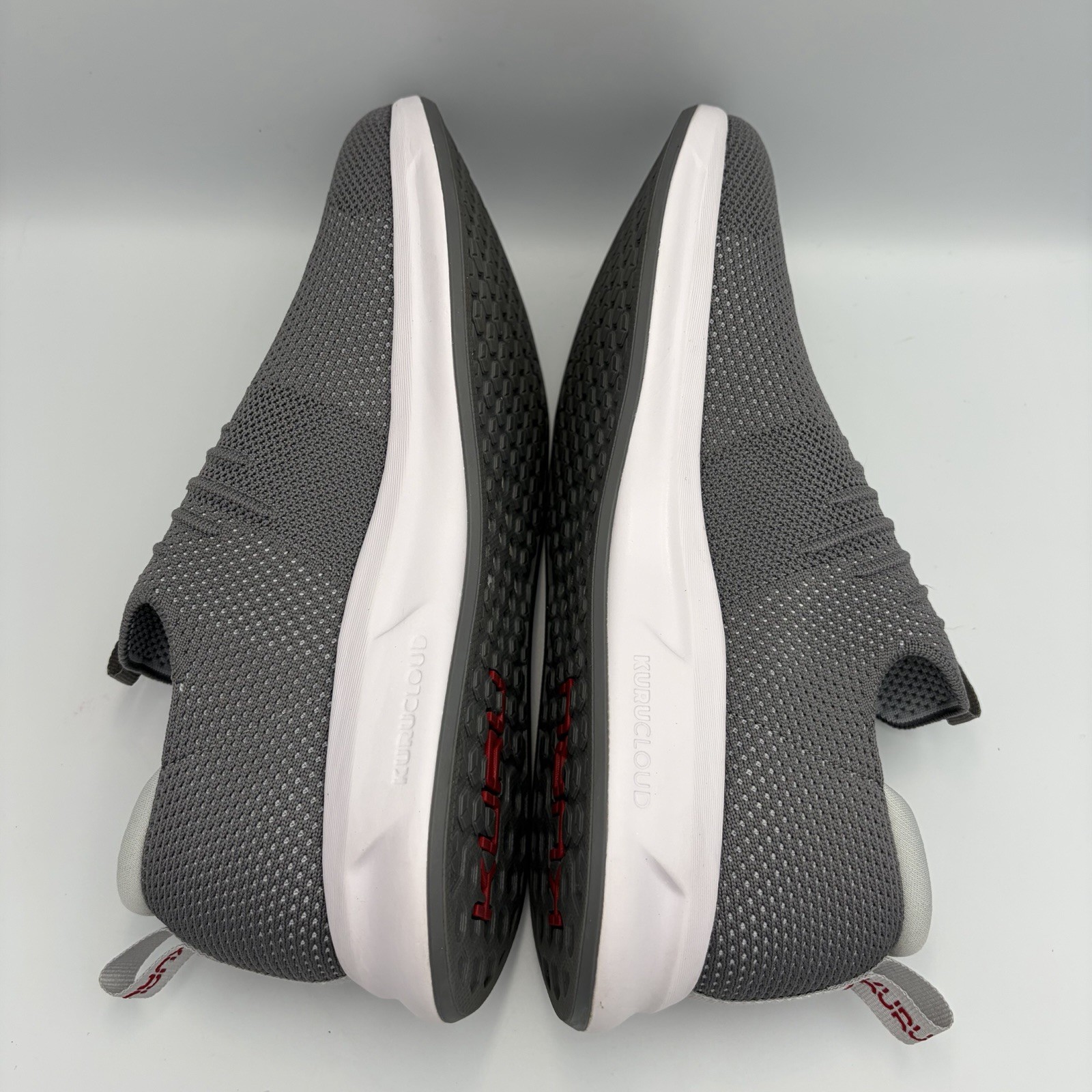 Kuru Atom Slip-On Mens Size 9 Cloud Gray Cardinal Red Walking Shoes Sneakers