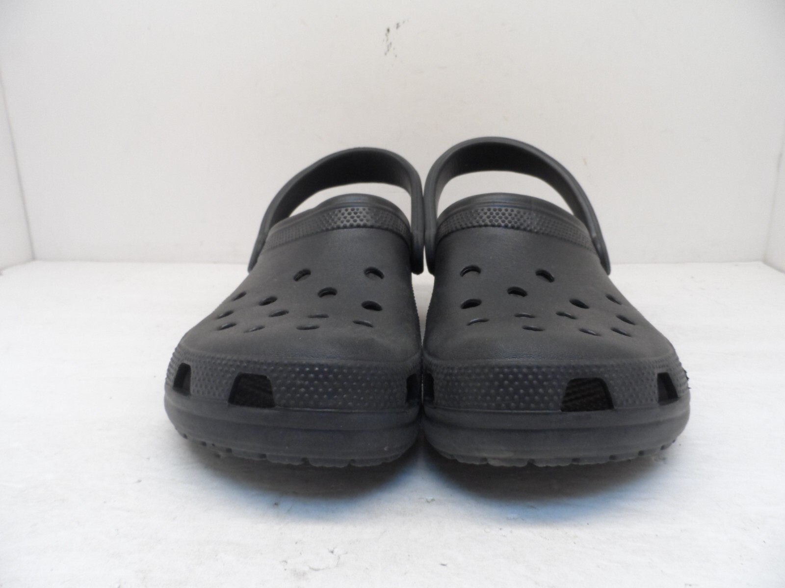 Crocs Men’s Classic Clog 10001 Black Size 9M