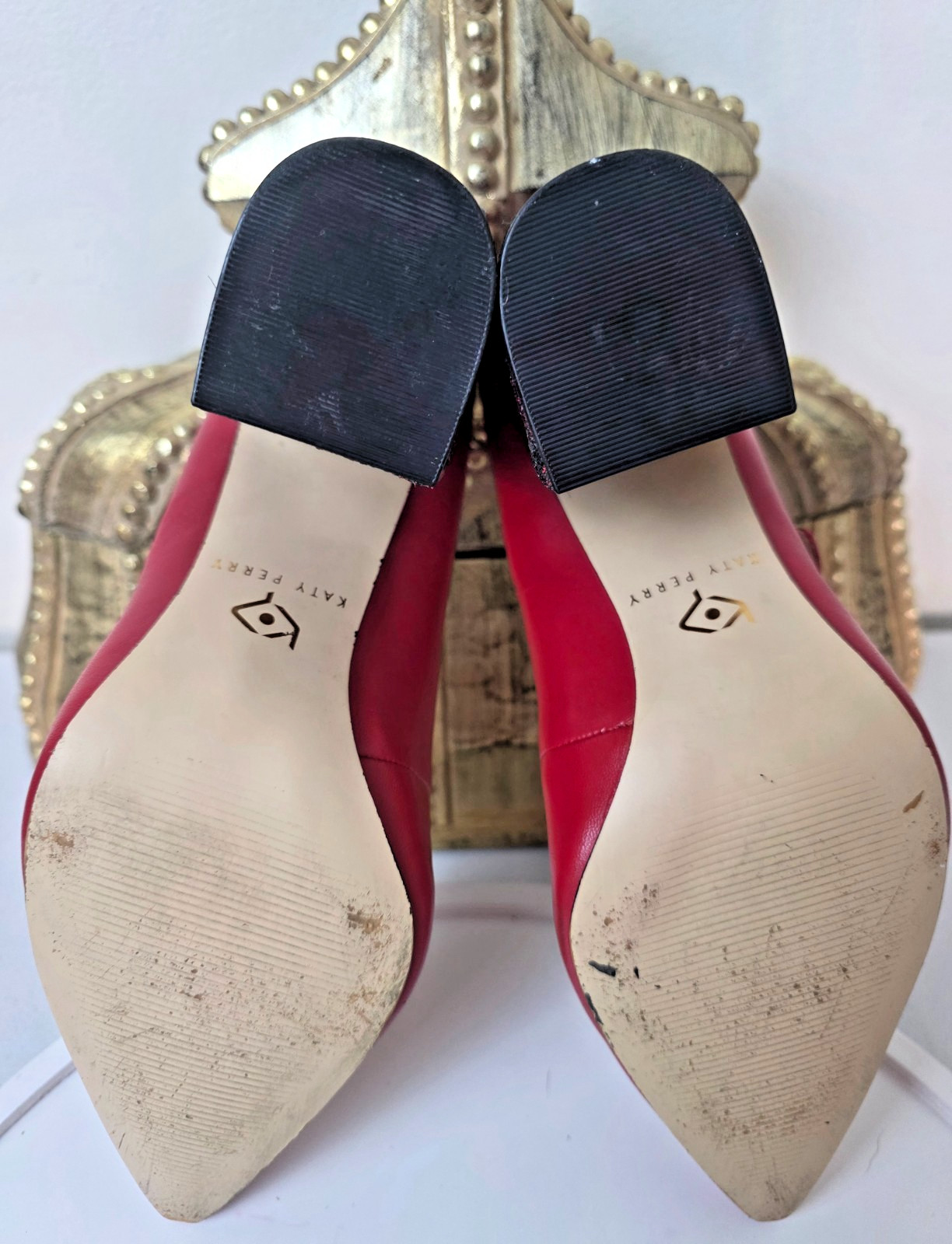KATY PERRY “The June” Red Pointed Toe Glitter Block Heel Mary Jane Pump Size 10