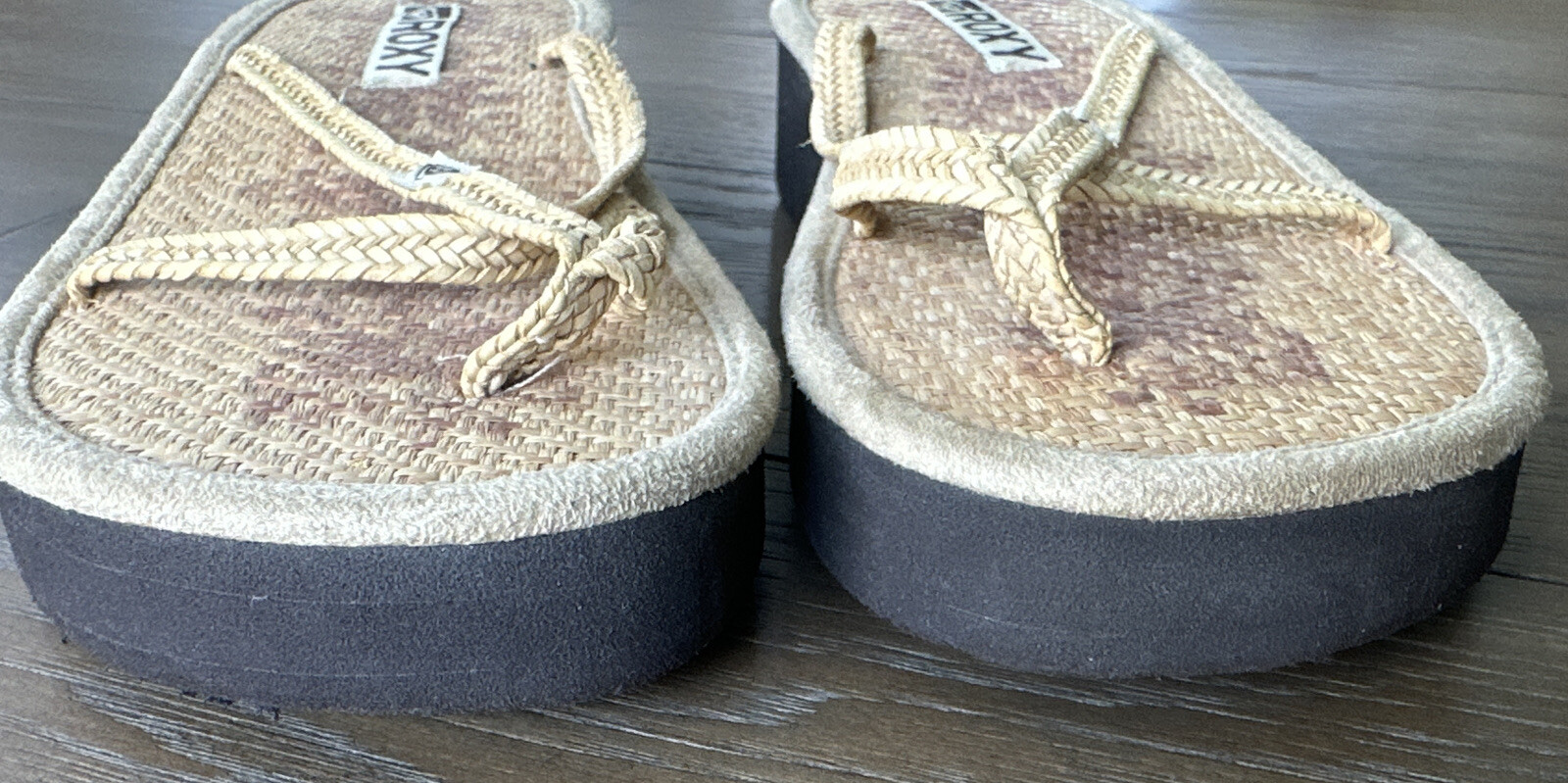 Vtg 90’s Y2K Roxy Quicksilver Sandals Straw Rattan T-Strap Brown Platform 9 9.5