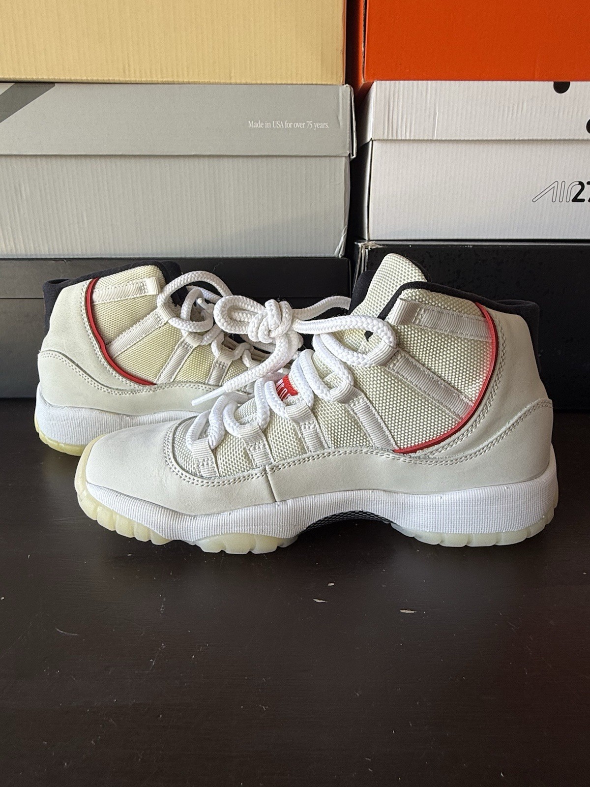 GS Nike Air Jordan 11 378038-016 Size 4.5y Platinum