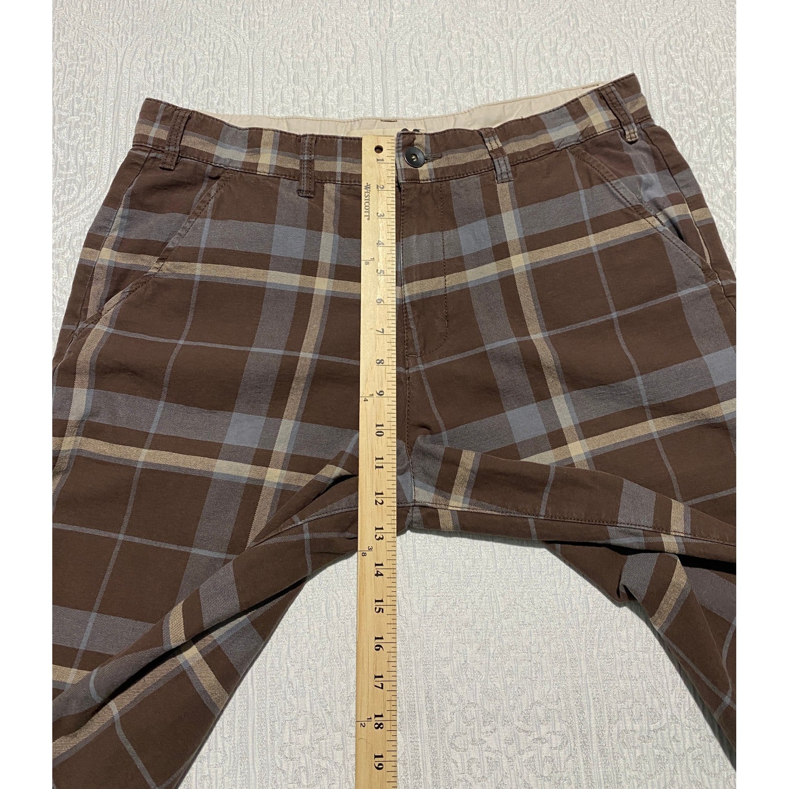 UTILITH Mens Plaid Shorts Size 38 Brown Blue Tan Casual Flat Front