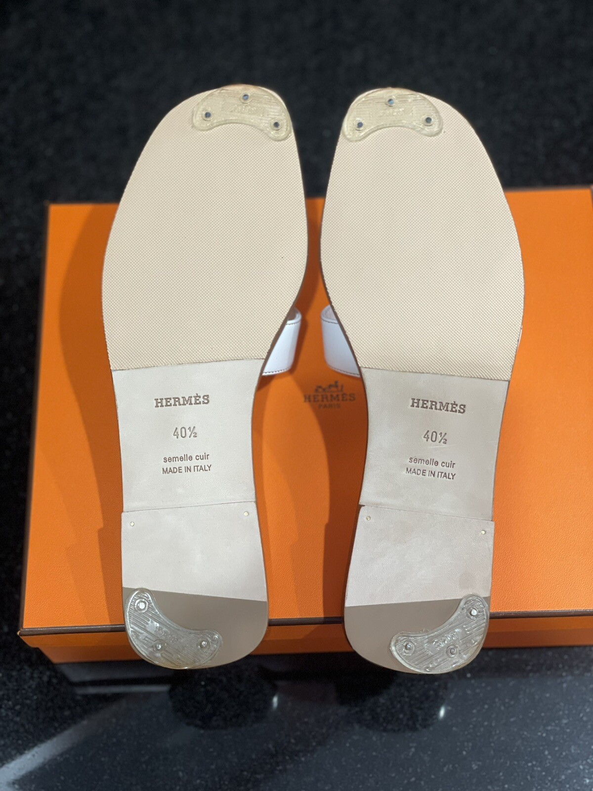 NEW Hermes White / Blanc Oran Sandals 40.5