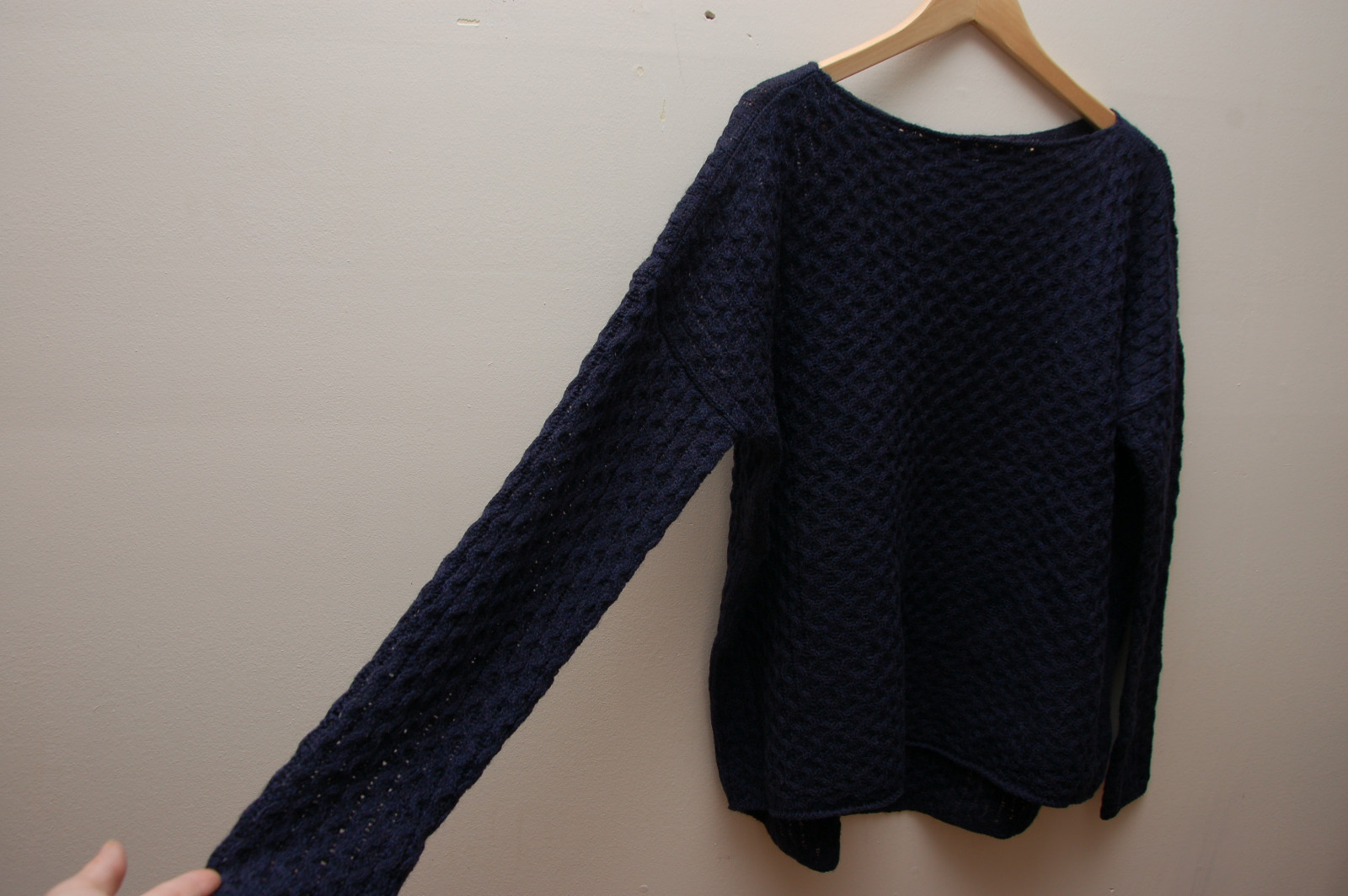 W527 NWT VINCE MINI CABLE TAIL WOMEN SWEATER SIZE L in NAVY $285