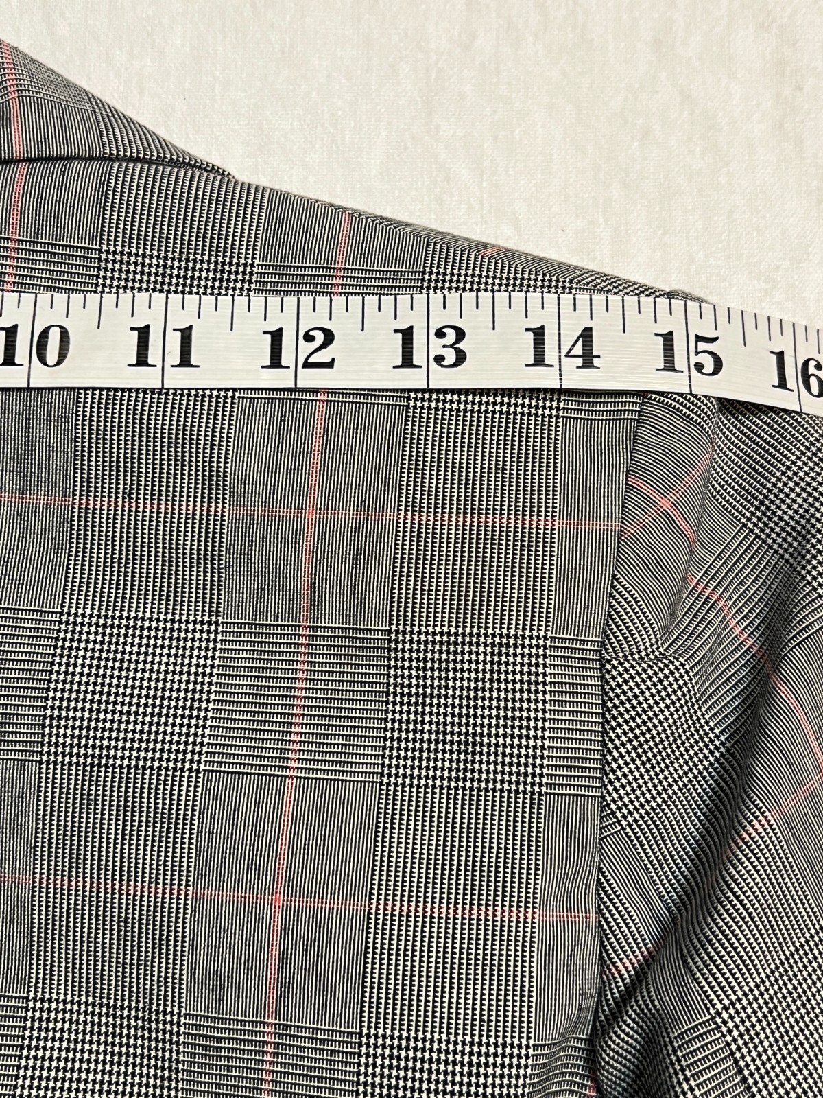 Saks Fifth Avenue Gray Plaid Blazer Women’s Size 6 Japan Tailored Jacket