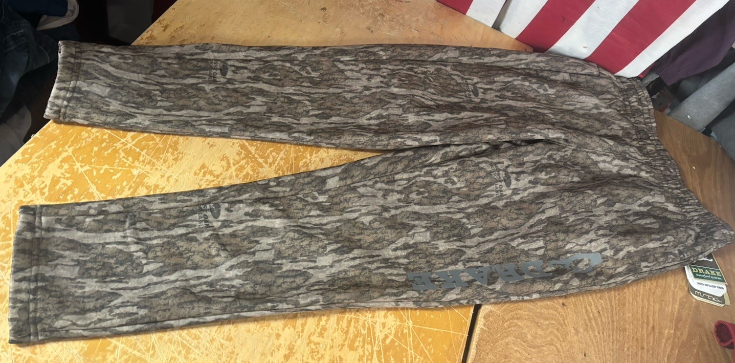 new $80 DRAKE MST Mossy Oak Bottomland Under-wader Jogger Pants Mens S 28-30