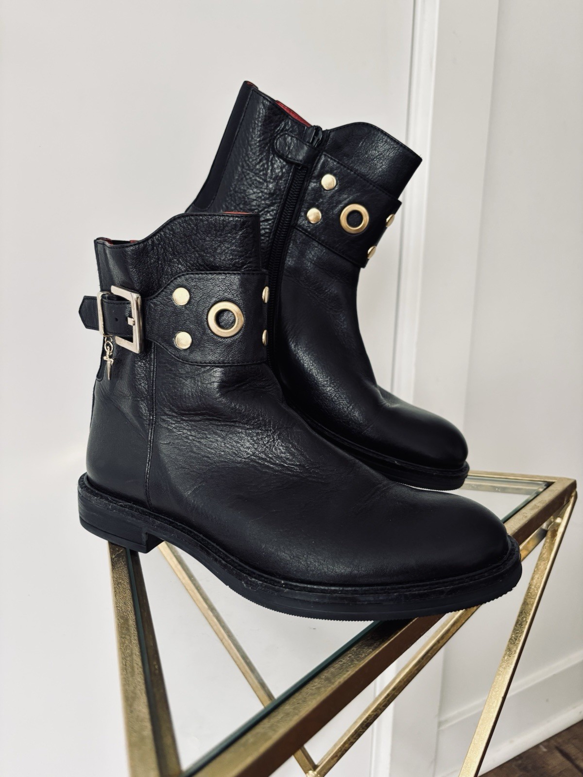 Cesare Paciotti black leather ankle boots size 37 women’s Made in Italy