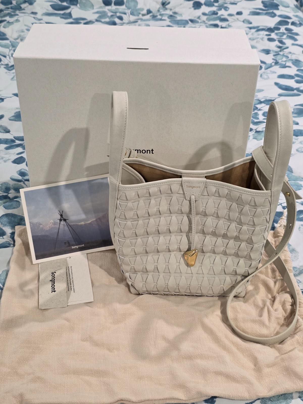 Songmont Lattice Bucket Bag