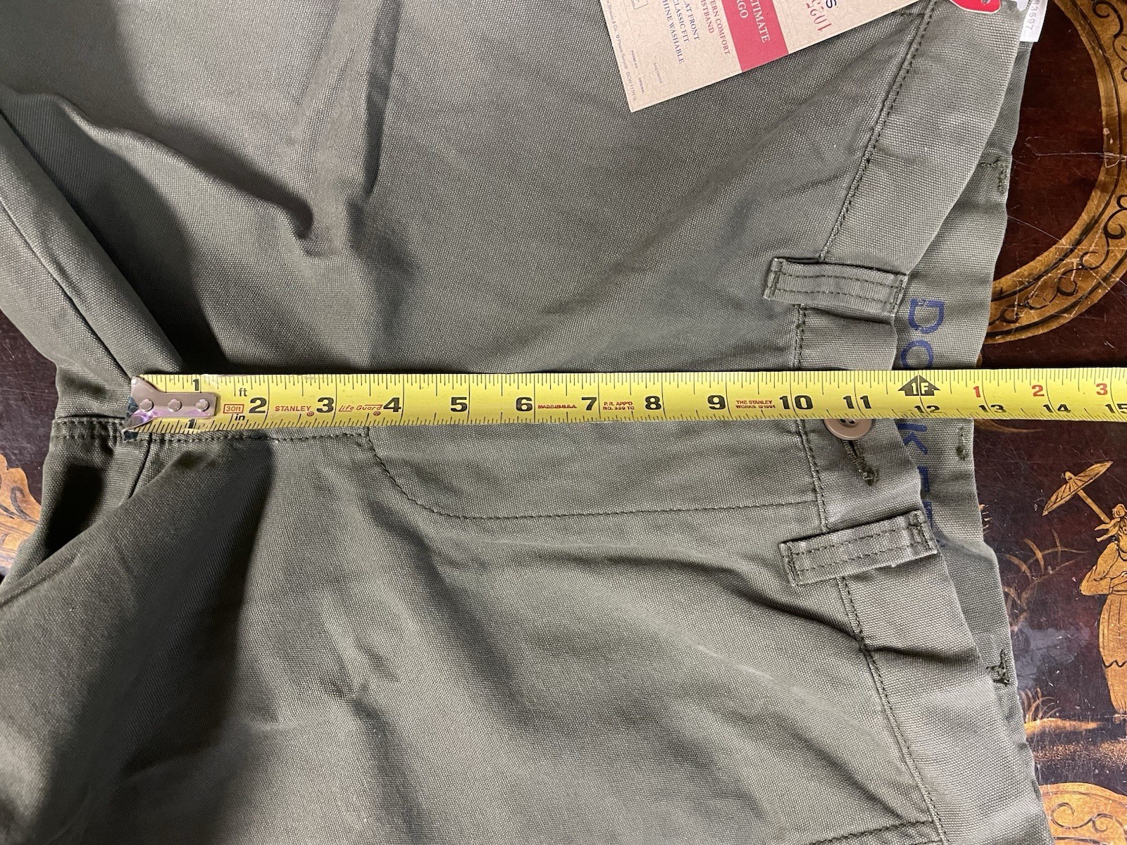 NWT Dockers Mens Green Iconic Ultimate Cargo Pant Comfort Waistband W 33 L 32
