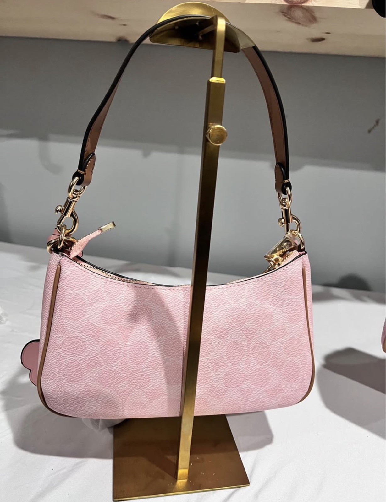 NWT COACH Teri Shoulder Bag CEA20 Signature Canvas Powder Pink Gold Charms!!