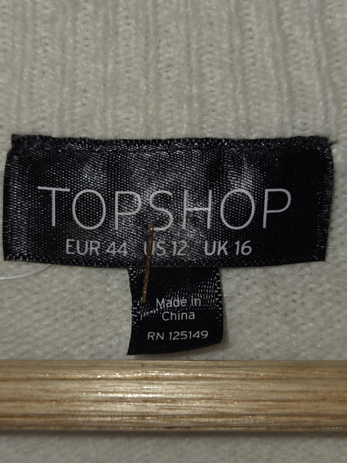 Top Shop Cream Color Long Sleeve Sweater with Zipper Sides Size Medium Pre Owned
