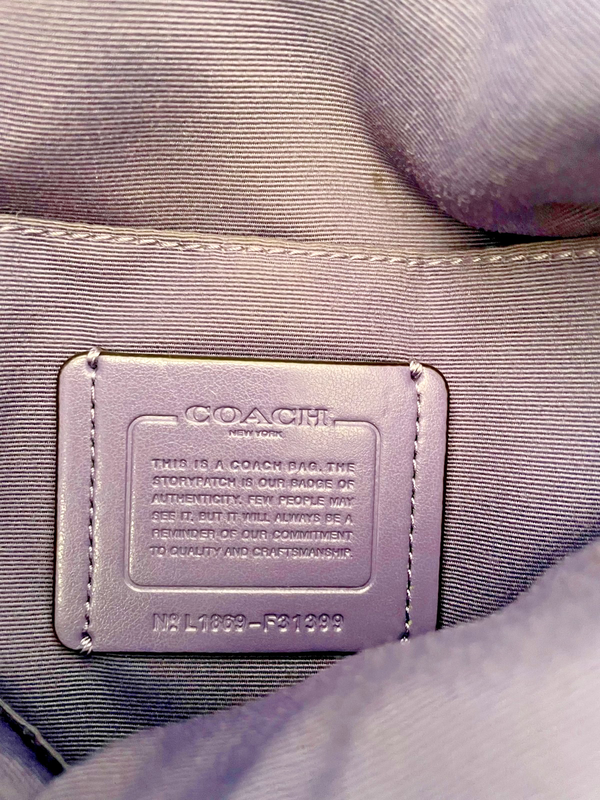 *AUTHENTIC* COACH “Elle” hobo bag Lavender pebble leather (style F31399)
