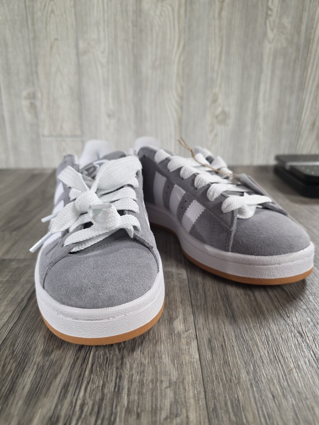 Adidas Campus 00s J Sneakers Suede Gray White Gum Boys Size 5 1/2 D NEW NO BOX!