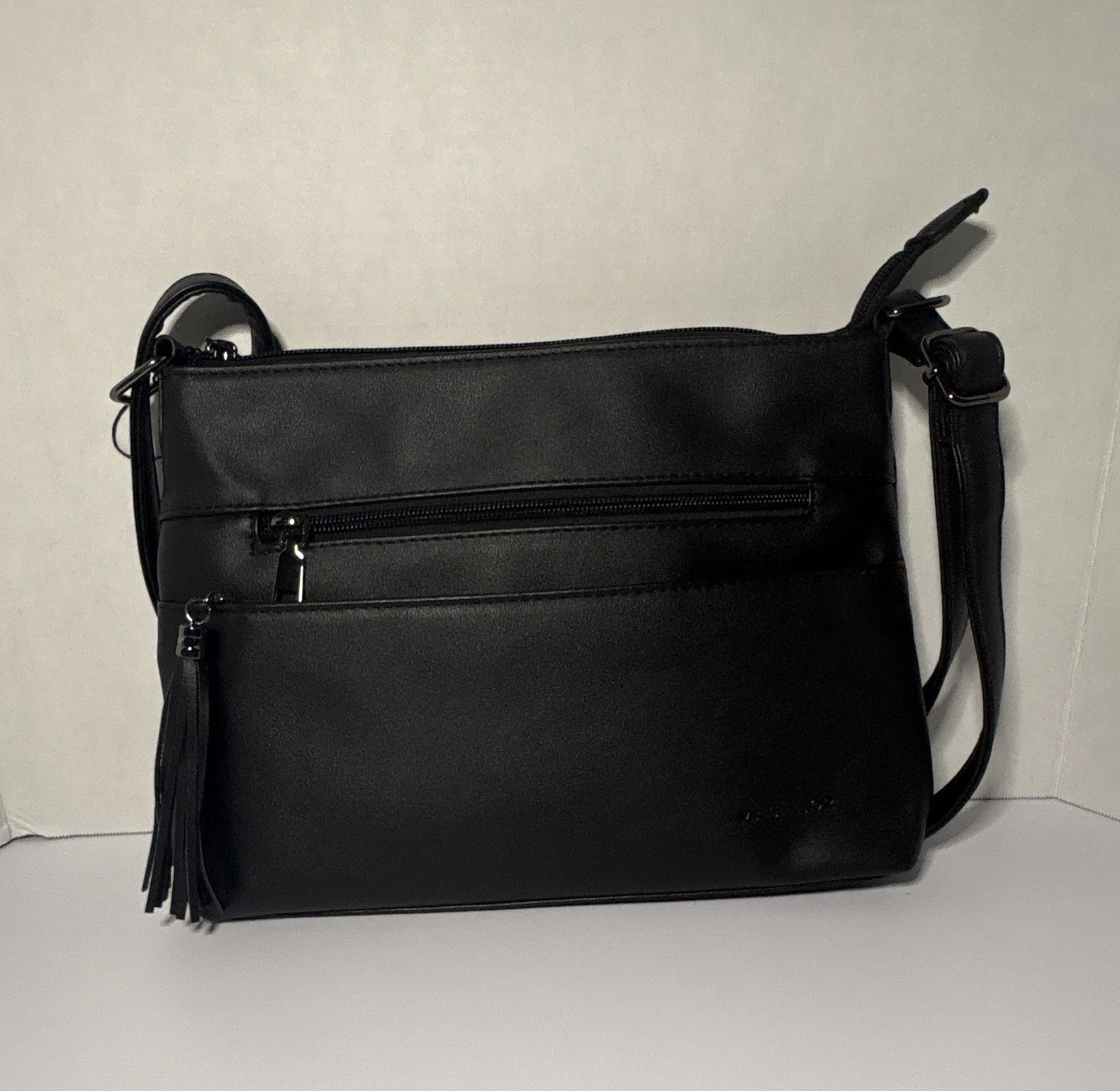 MASINTOR Black Medium Crossbody Bag Zip Tassel Detachable Strap Pockets