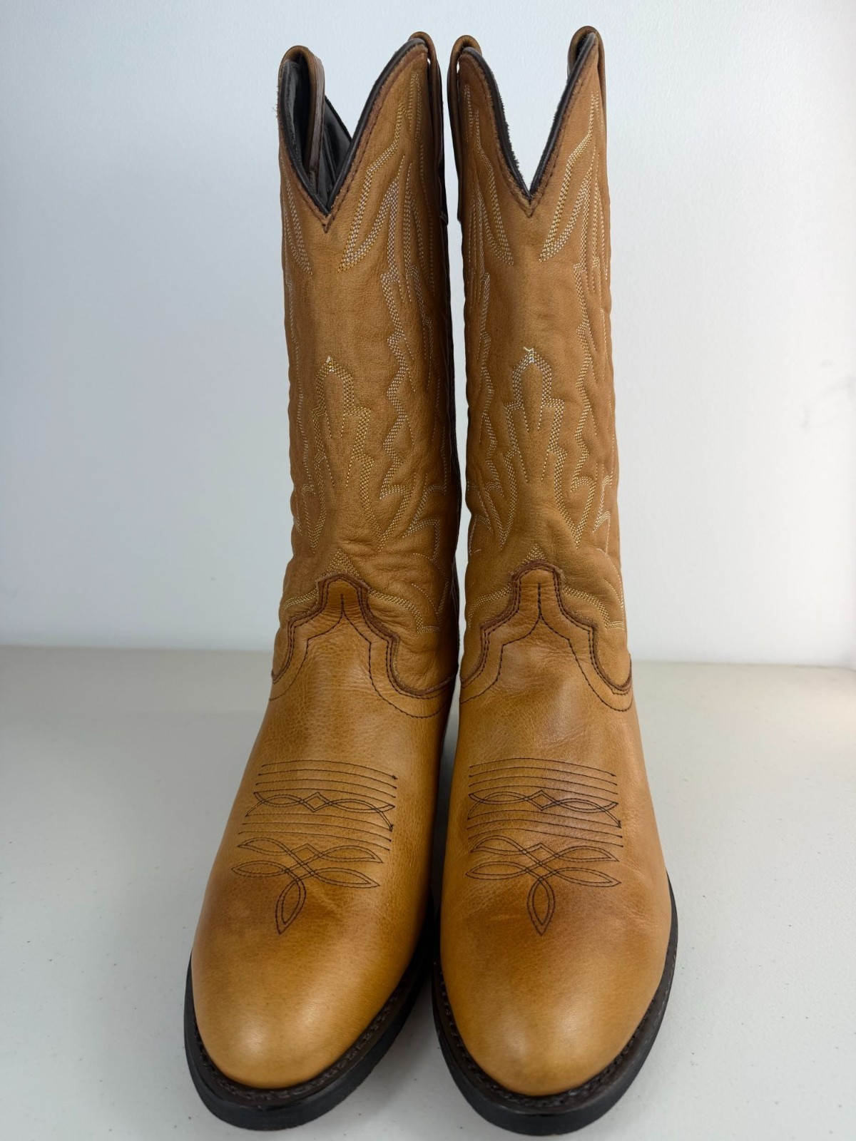 Laredo Jacksonville light caramel leather cowboy boots men’s size 8.5EW