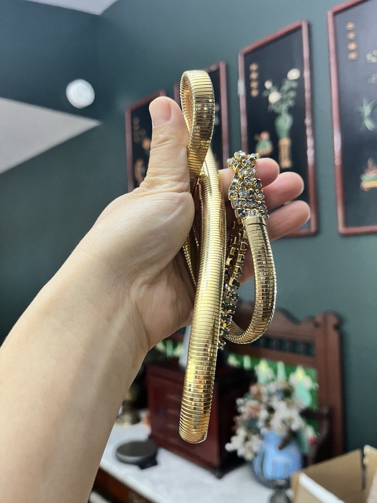 Vintage Rhinestone Goldtone Fashion Belt 27″ to 32″ Vintage Retro!