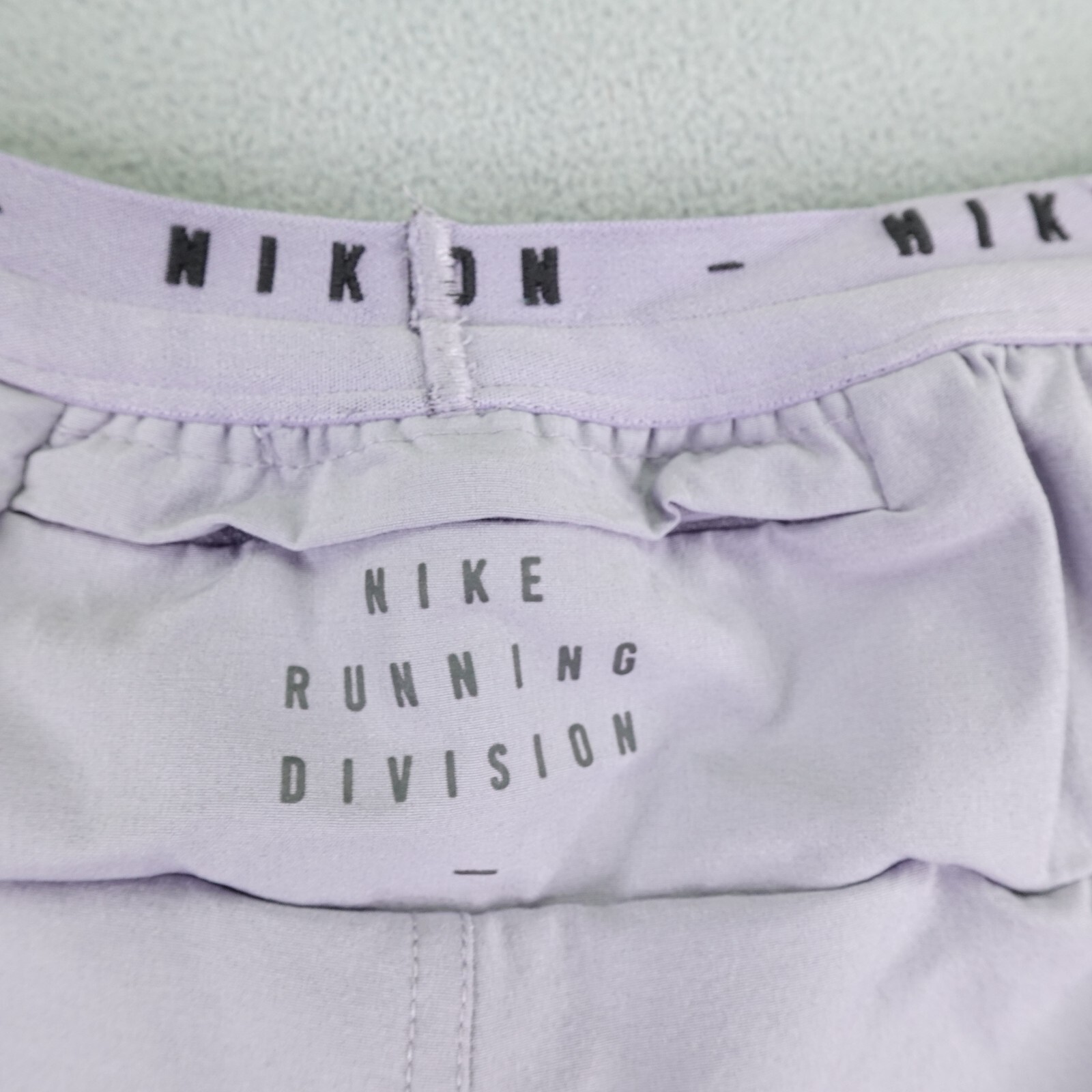 Nike Shorts Womens Medium Purple Lined Run Division Tempo Luxe 3″ Running Gym
