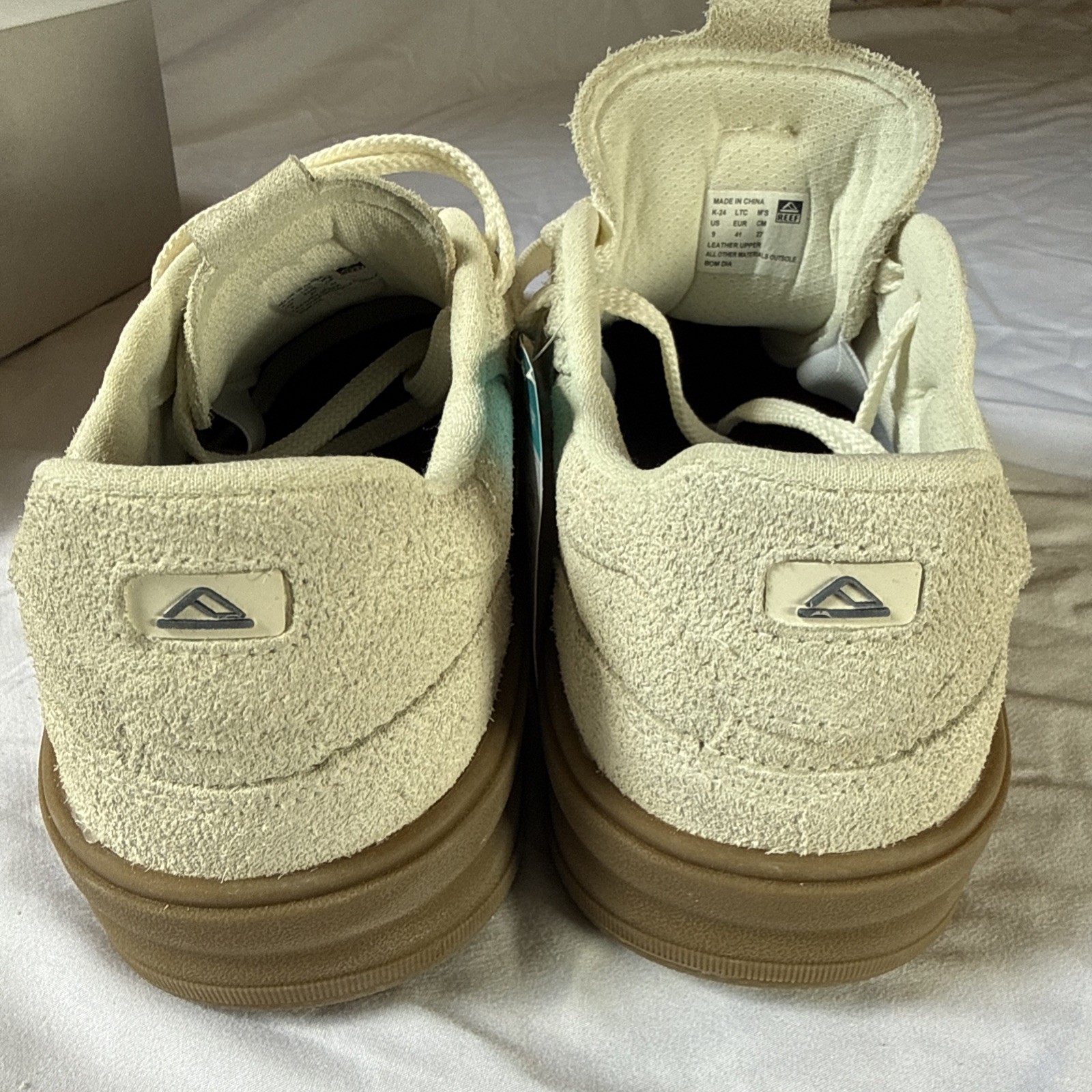 Reef Bom Dia Leather Sneakers Mens Size 9 Vintage White Premium Suede Gum Shoes