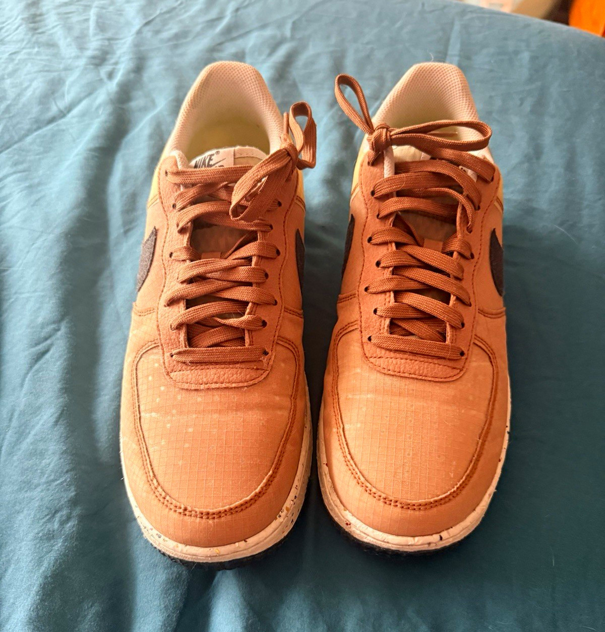 Nike Air Force 1 Low Top Men’s Lace-Up Sneakers Tan/Black/Yellow