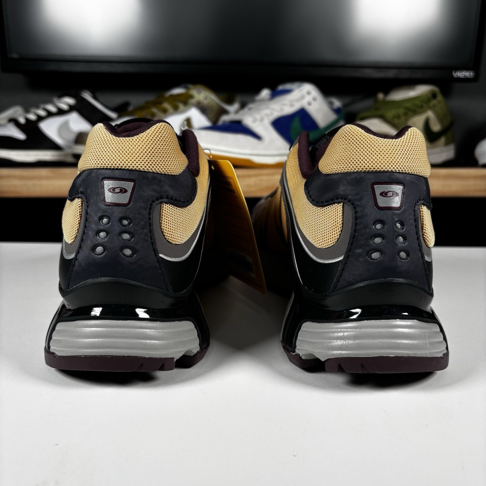 Sz 9 Salomon XT-Whisper Dark Gull Gray Sahara Sun Huckleberry *SAMPLE*