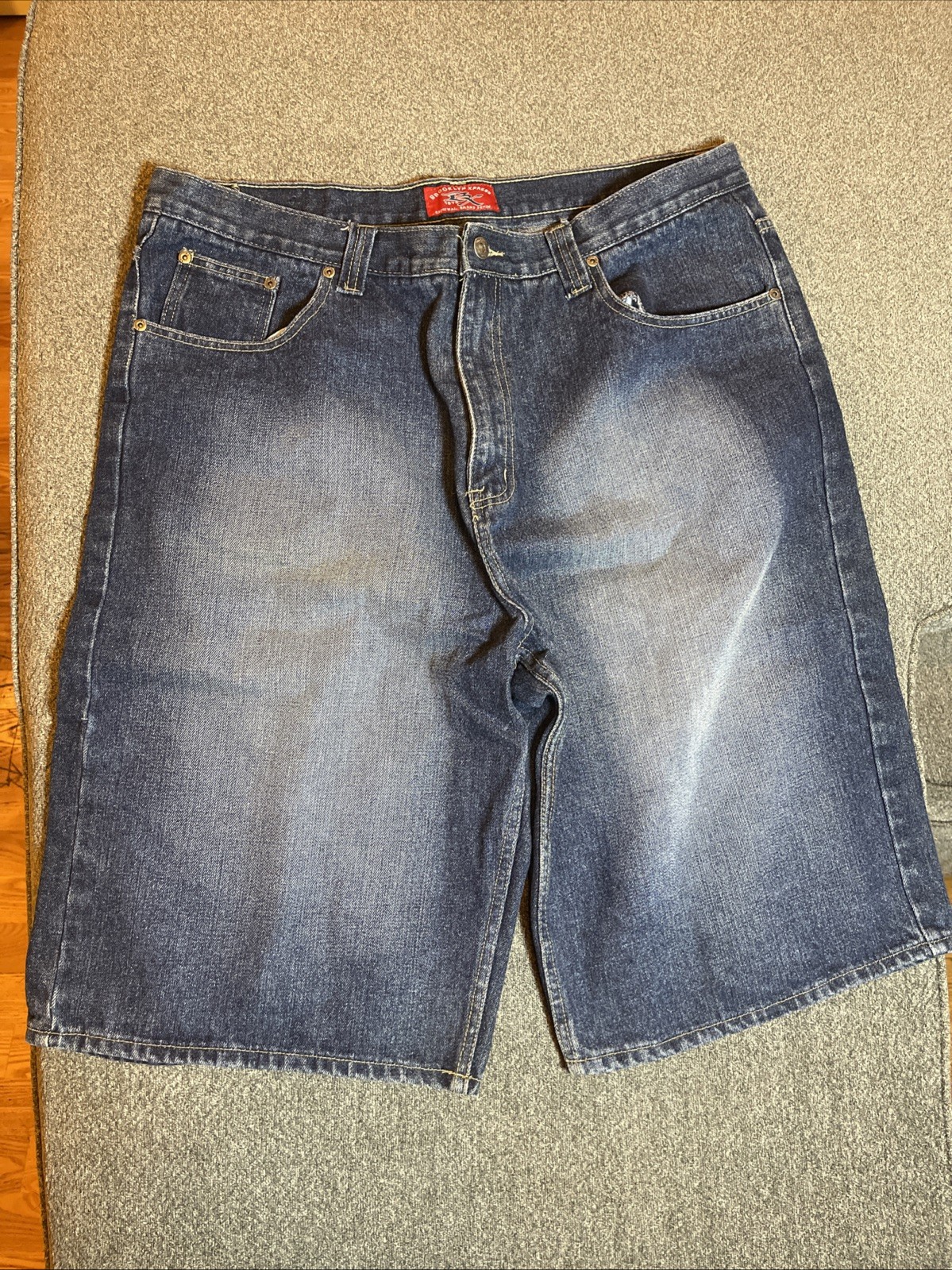 Vintage Brooklyn Mens Denim Shorts Size W40 L26.5 In13.5 Wide Y2K Baggy
